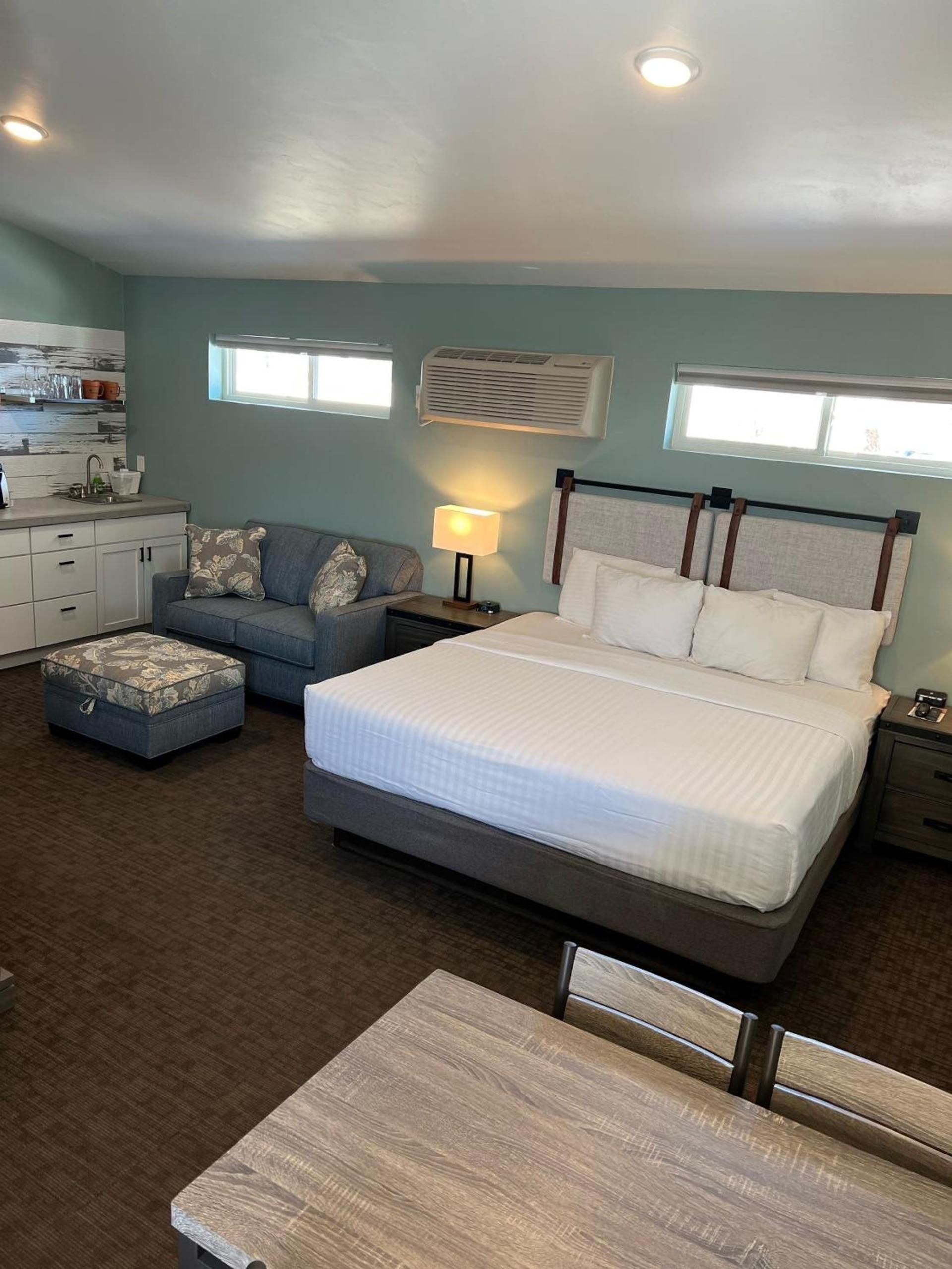 Julie's Park Cafe & Motel photo 51