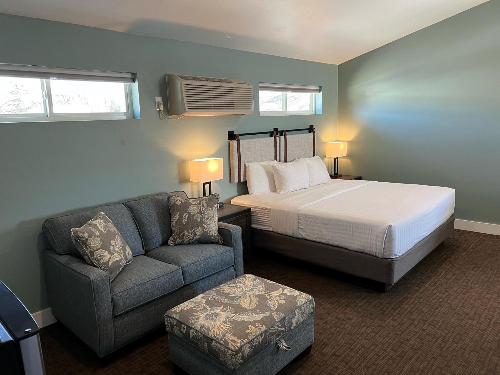 Julie's Park Cafe & Motel photo 53