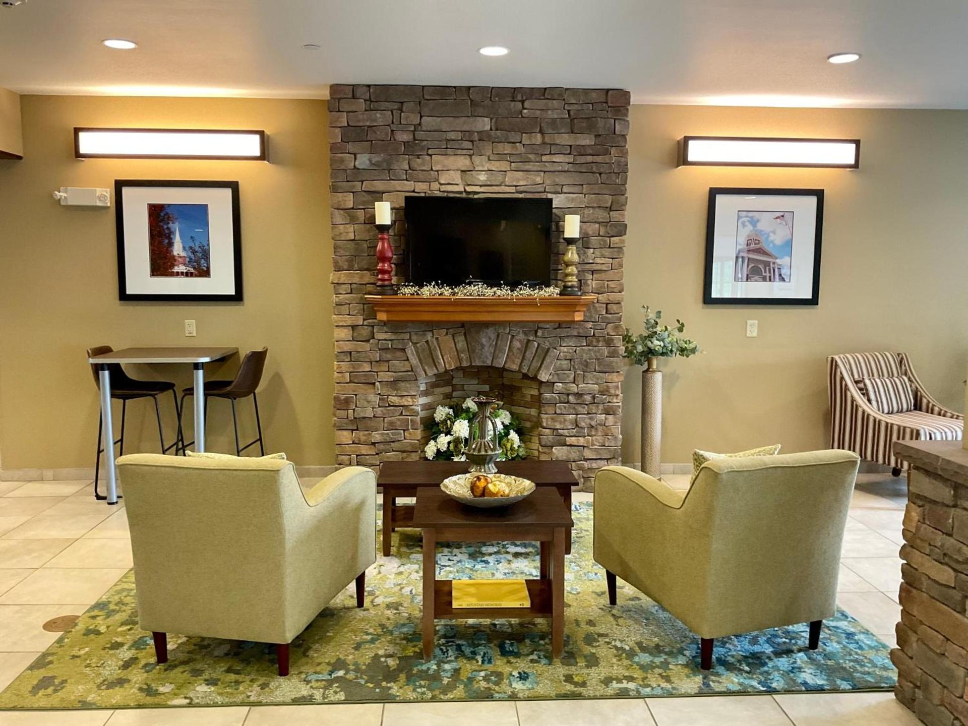 SureStay Plus Hotel by Best Western Buckhannon photo 6