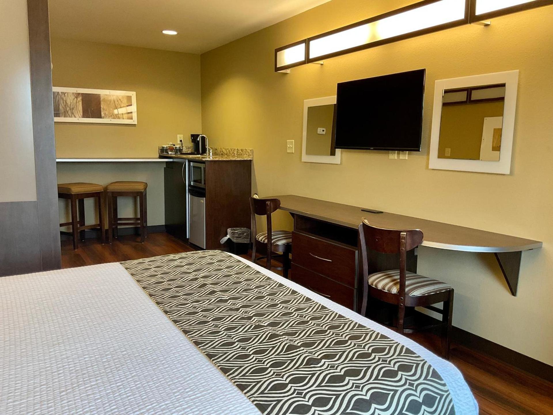 SureStay Plus Hotel by Best Western Buckhannon photo 4