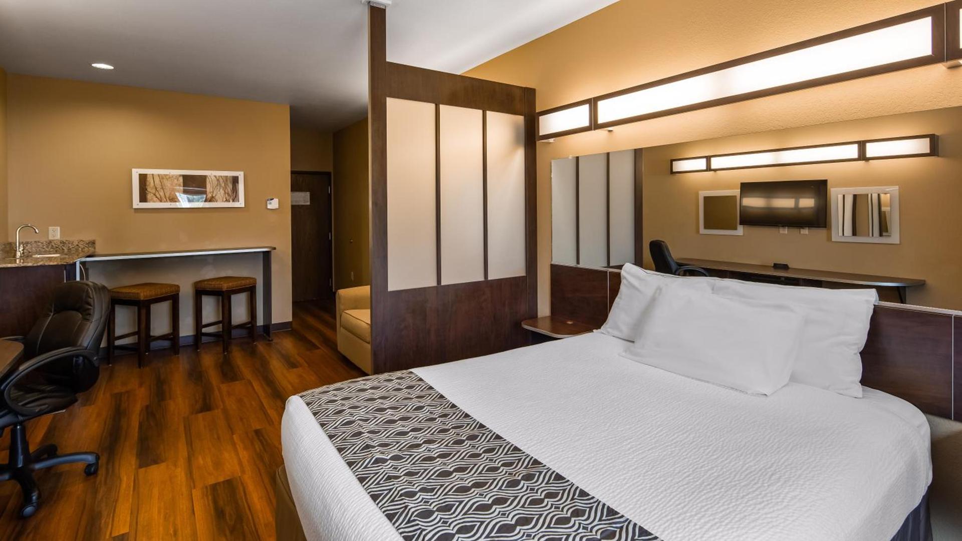 SureStay Plus Hotel by Best Western Buckhannon photo 2