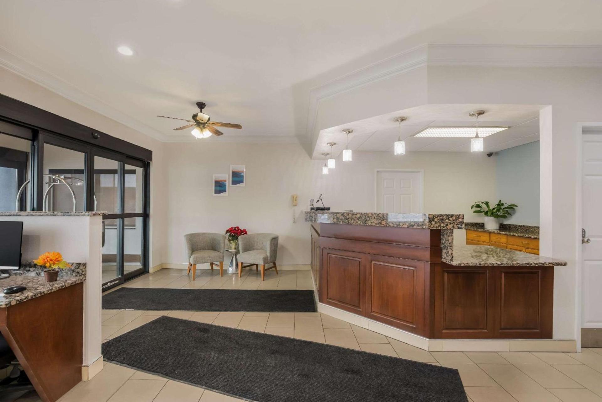 MainStay Suites Joliet I-80 photo 4