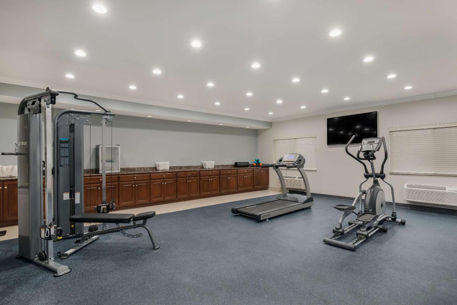 MainStay Suites Joliet I-80 photo 25