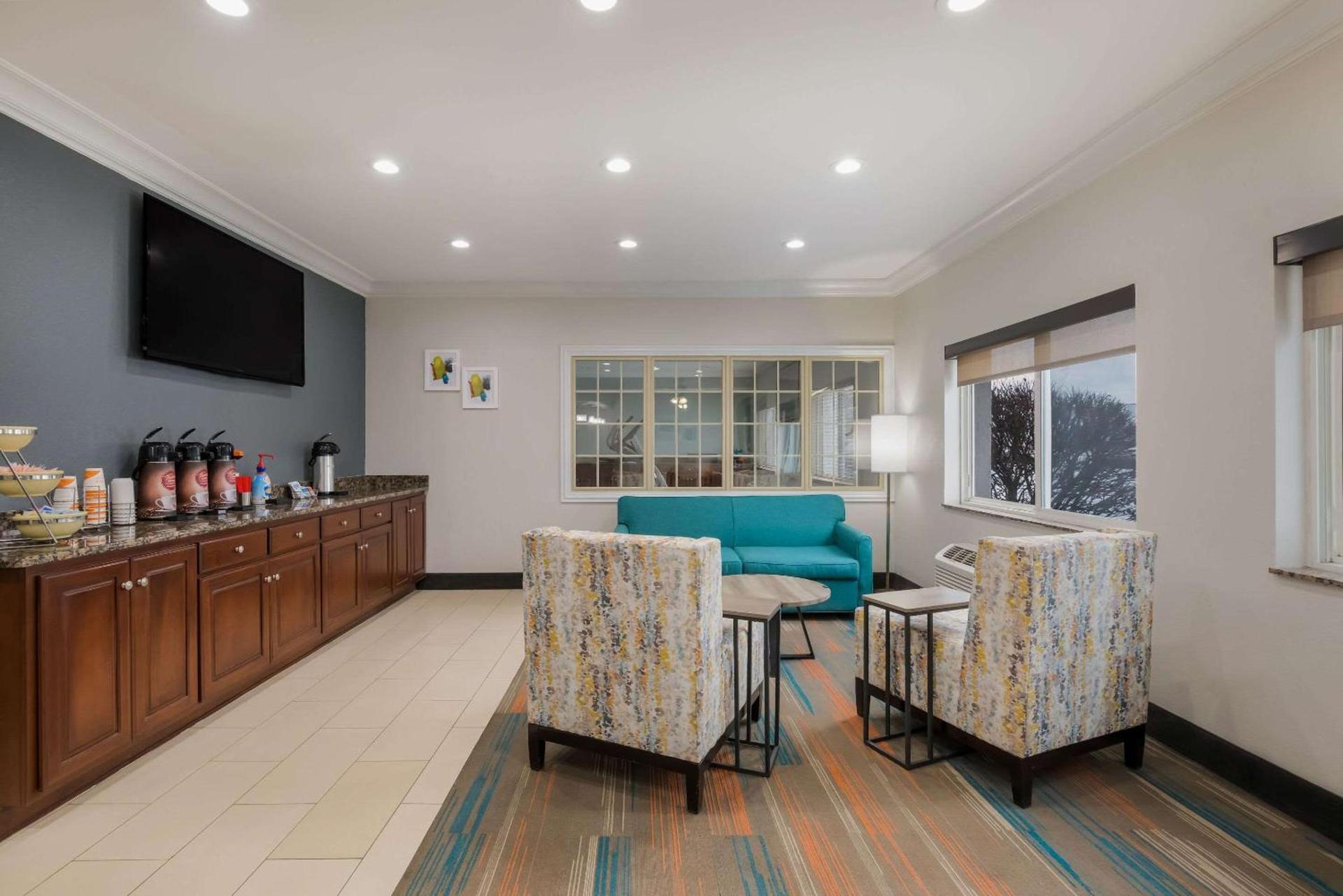 MainStay Suites Joliet I-80 photo 28
