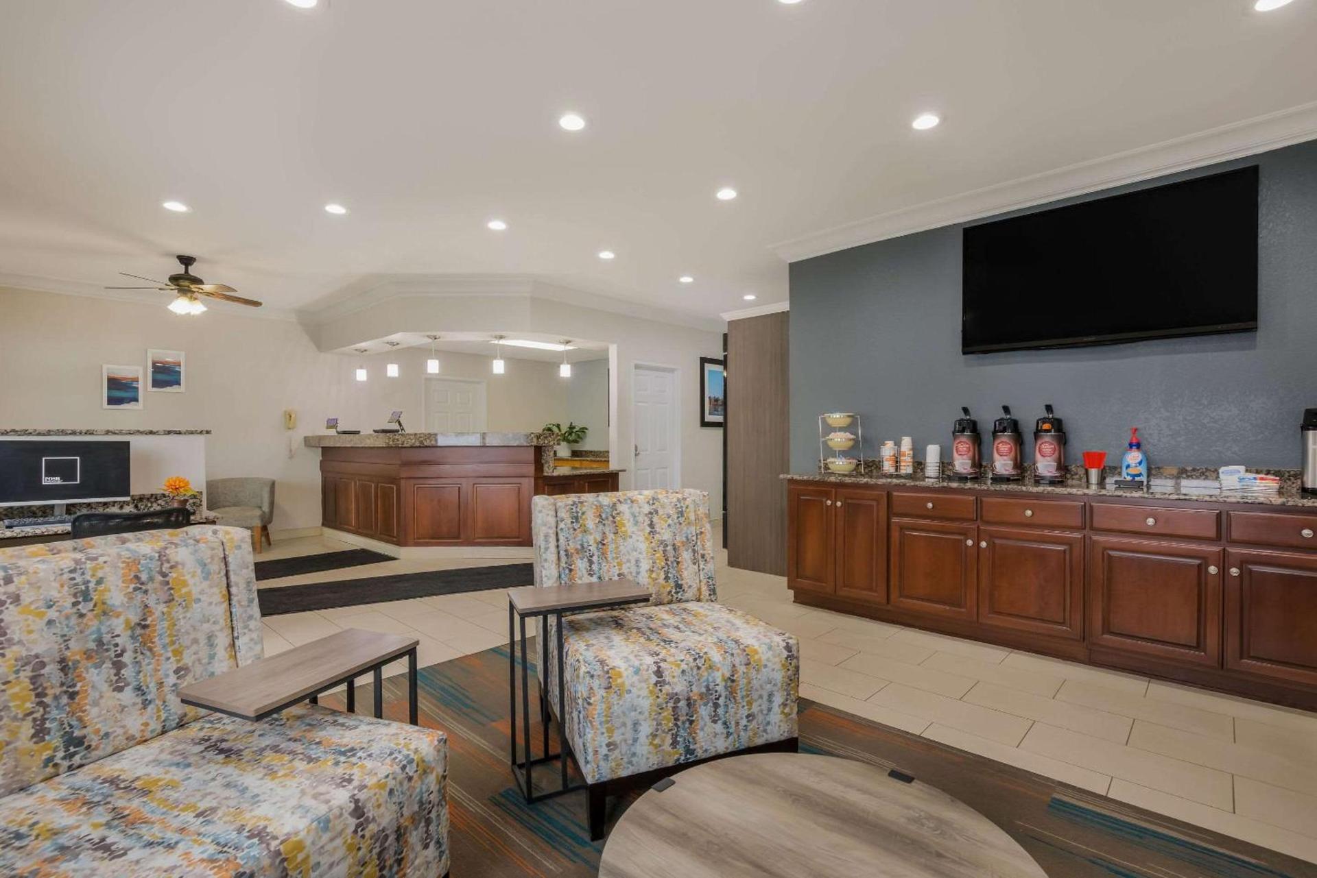MainStay Suites Joliet I-80 photo 29