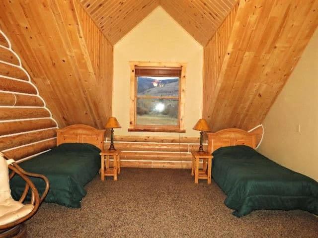Teton Hostel HideAway photo 5