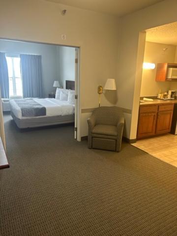 GrandStay Hotel & Suites Hastings photo 17