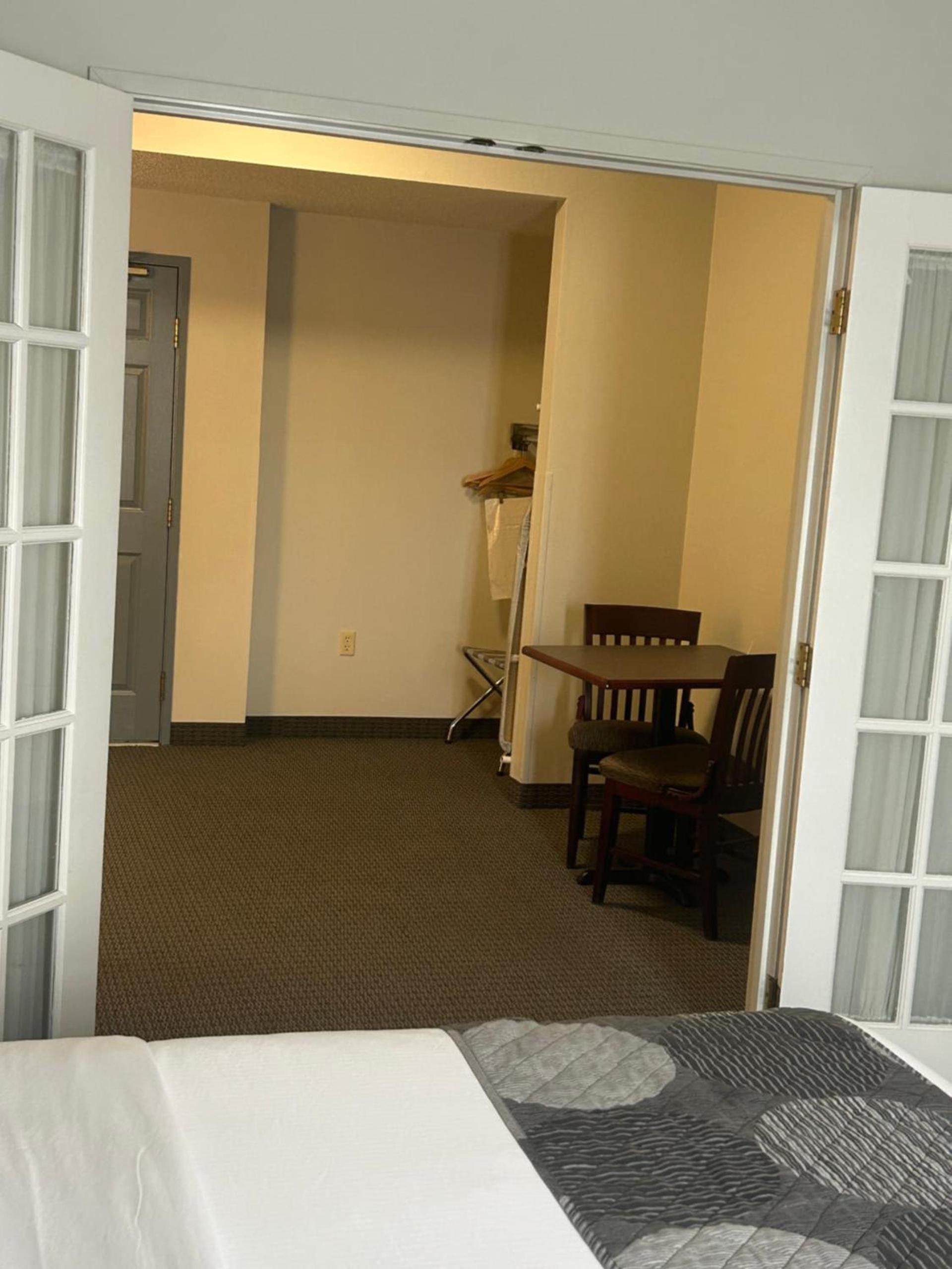 GrandStay Hotel & Suites Hastings photo 18
