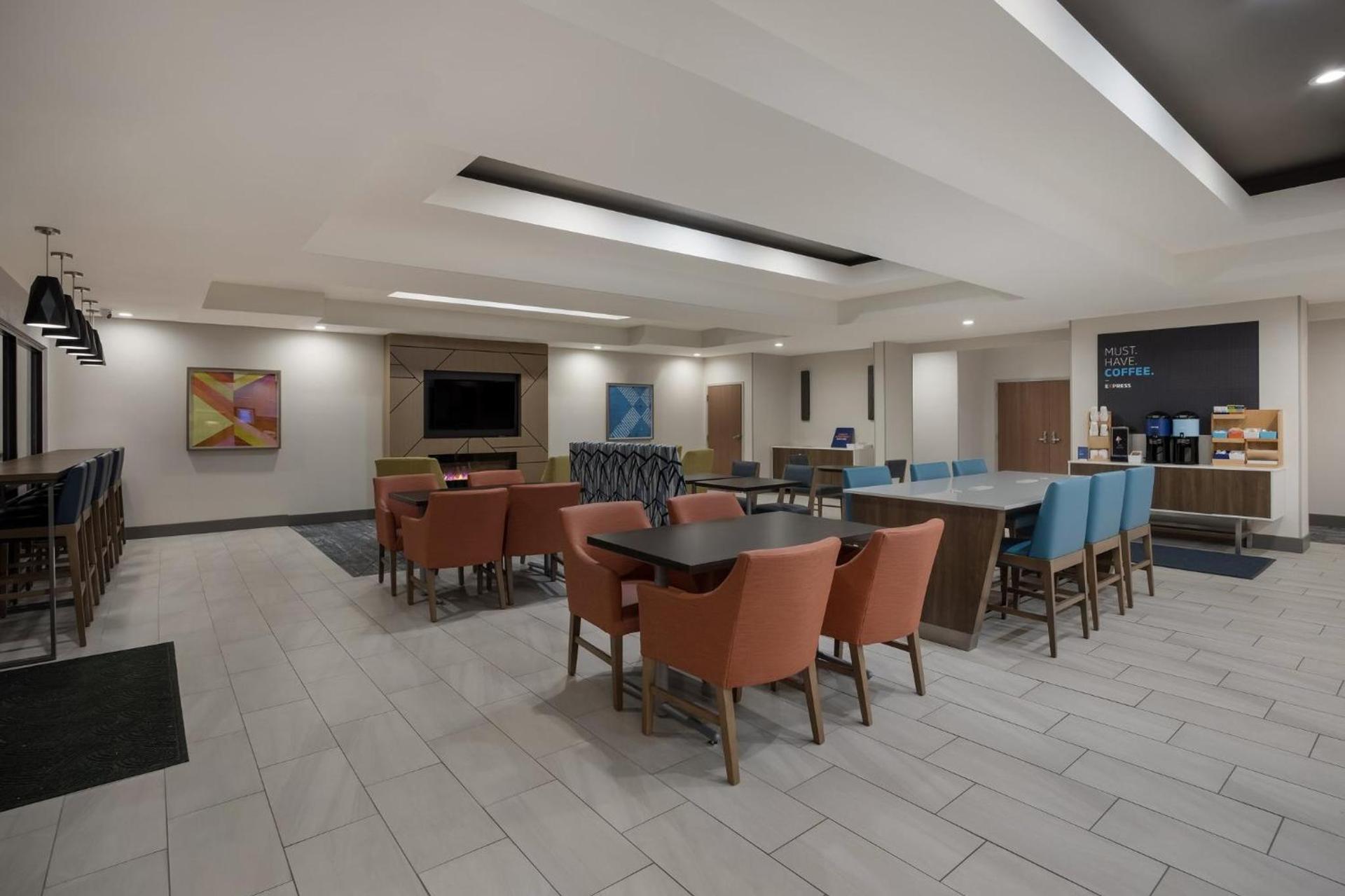 Holiday Inn Express Hotel & Suites Perry by IHG photo 13