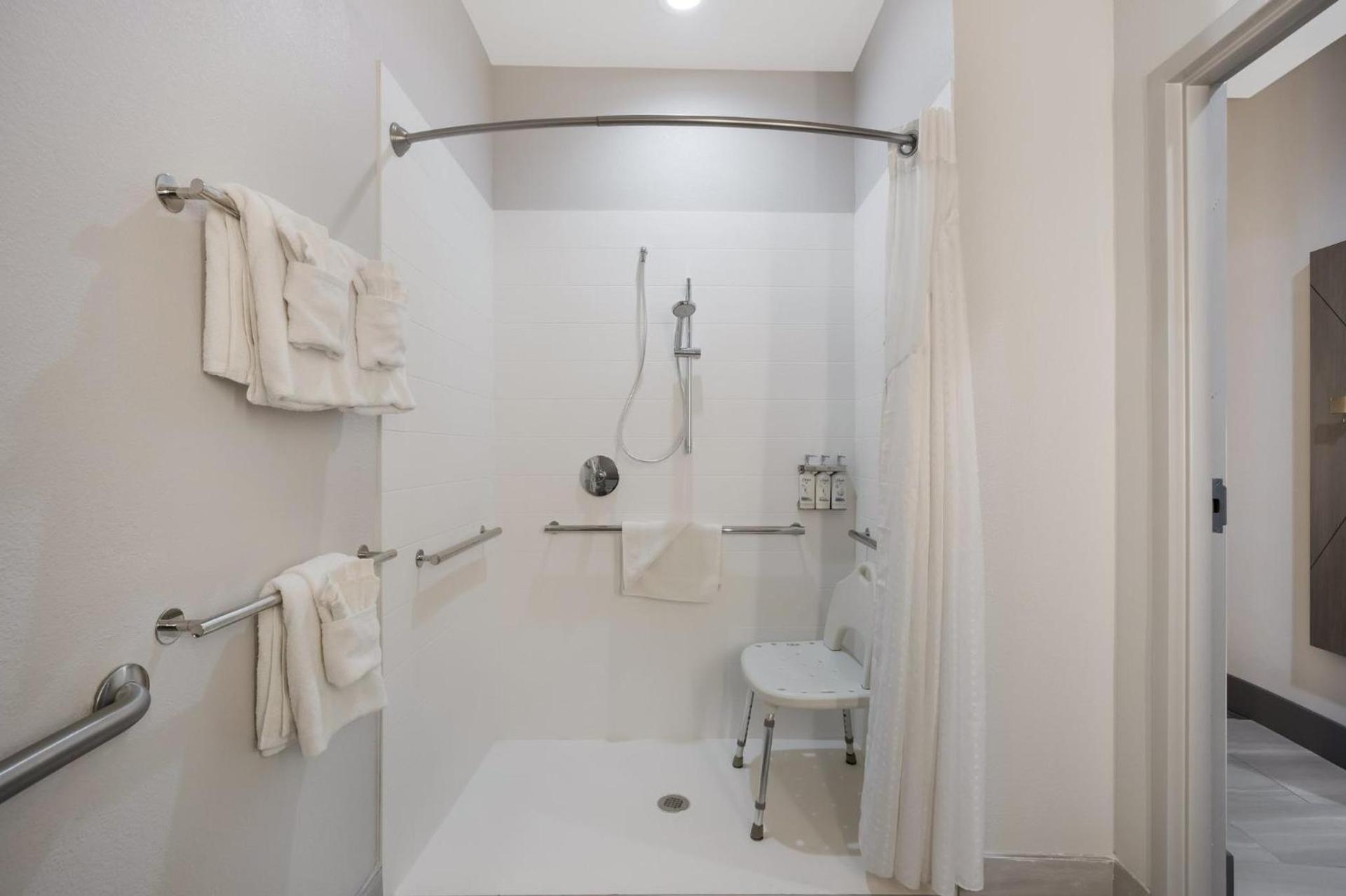 Holiday Inn Express Hotel & Suites Perry by IHG photo 18