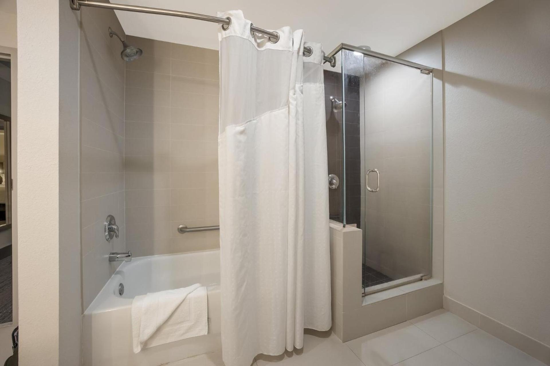 Holiday Inn Express Hotel & Suites Perry by IHG photo 15