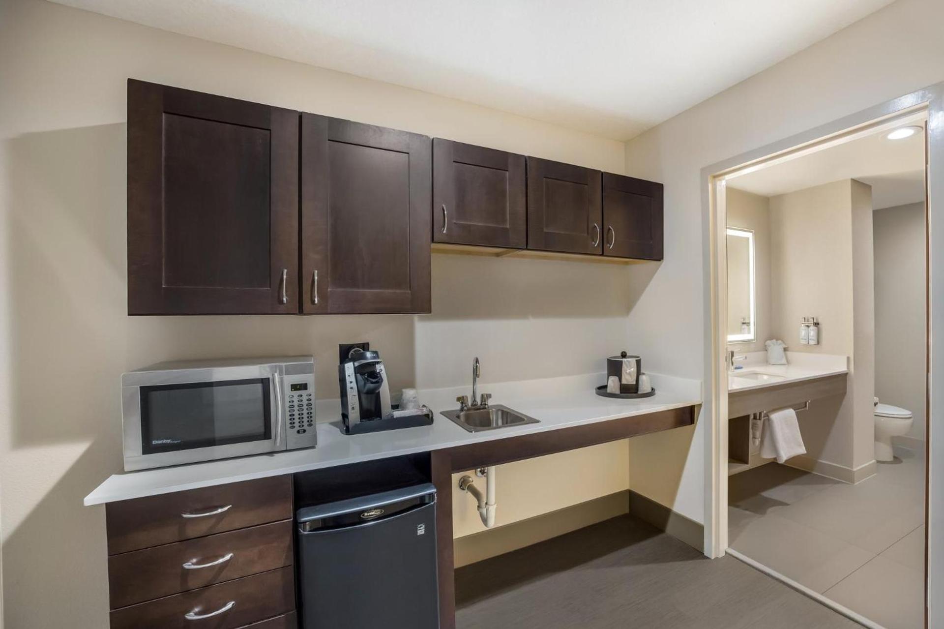 Holiday Inn Express Hotel & Suites Perry by IHG photo 23