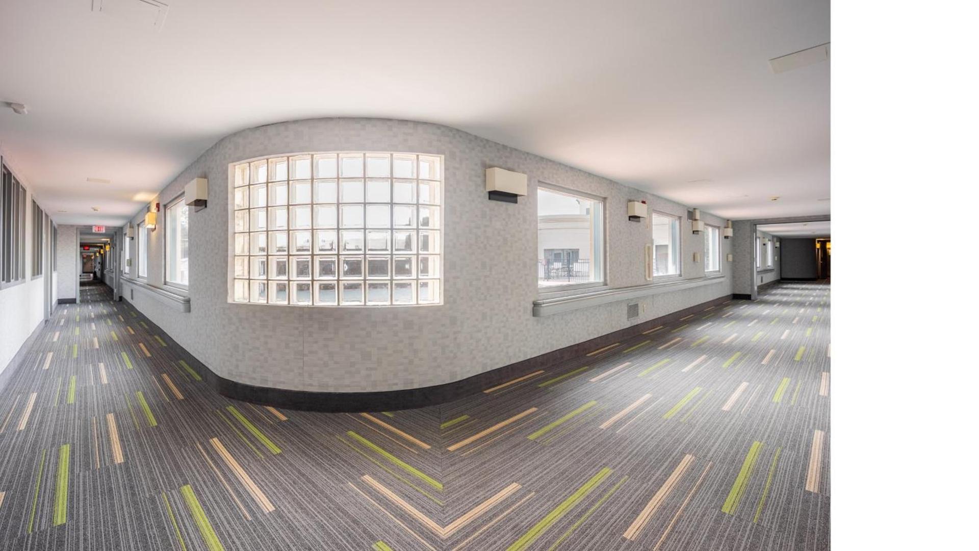 Holiday Inn Plainview-Long Island by IHG photo 2