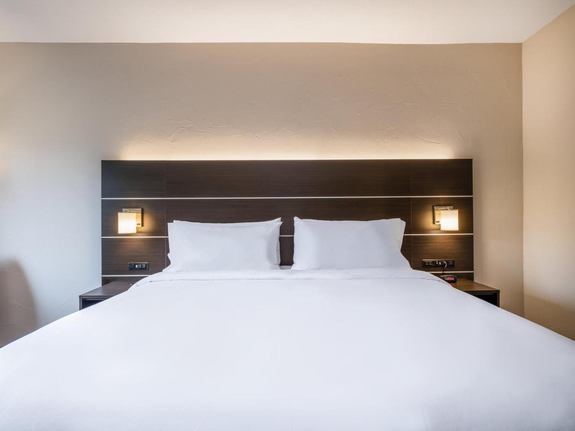 Holiday Inn Express Hotel & Suites Beaumont Northwest by IHG photo 46