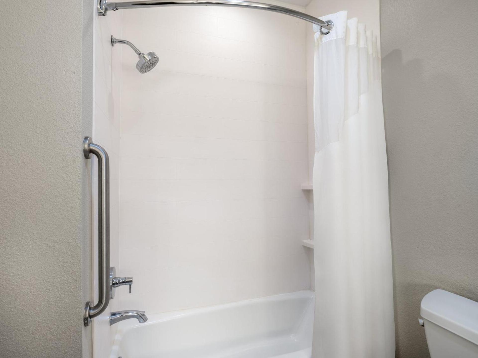 Holiday Inn Express Hotel & Suites Beaumont Northwest by IHG photo 18