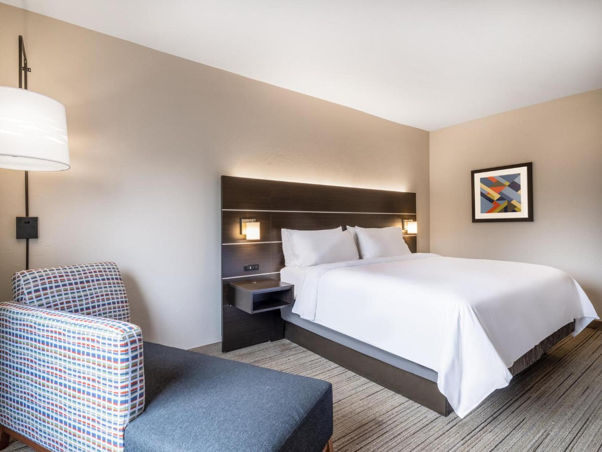 Holiday Inn Express Hotel & Suites Beaumont Northwest by IHG photo 40