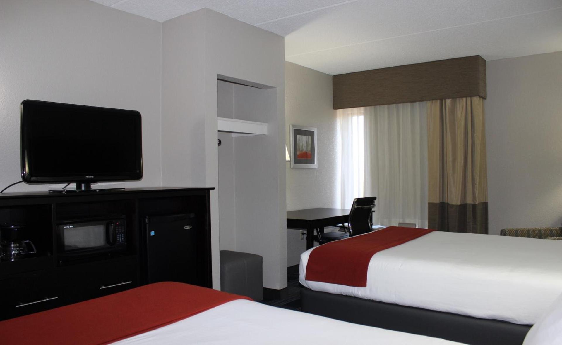 Holiday Inn Express Forsyth by IHG photo 2