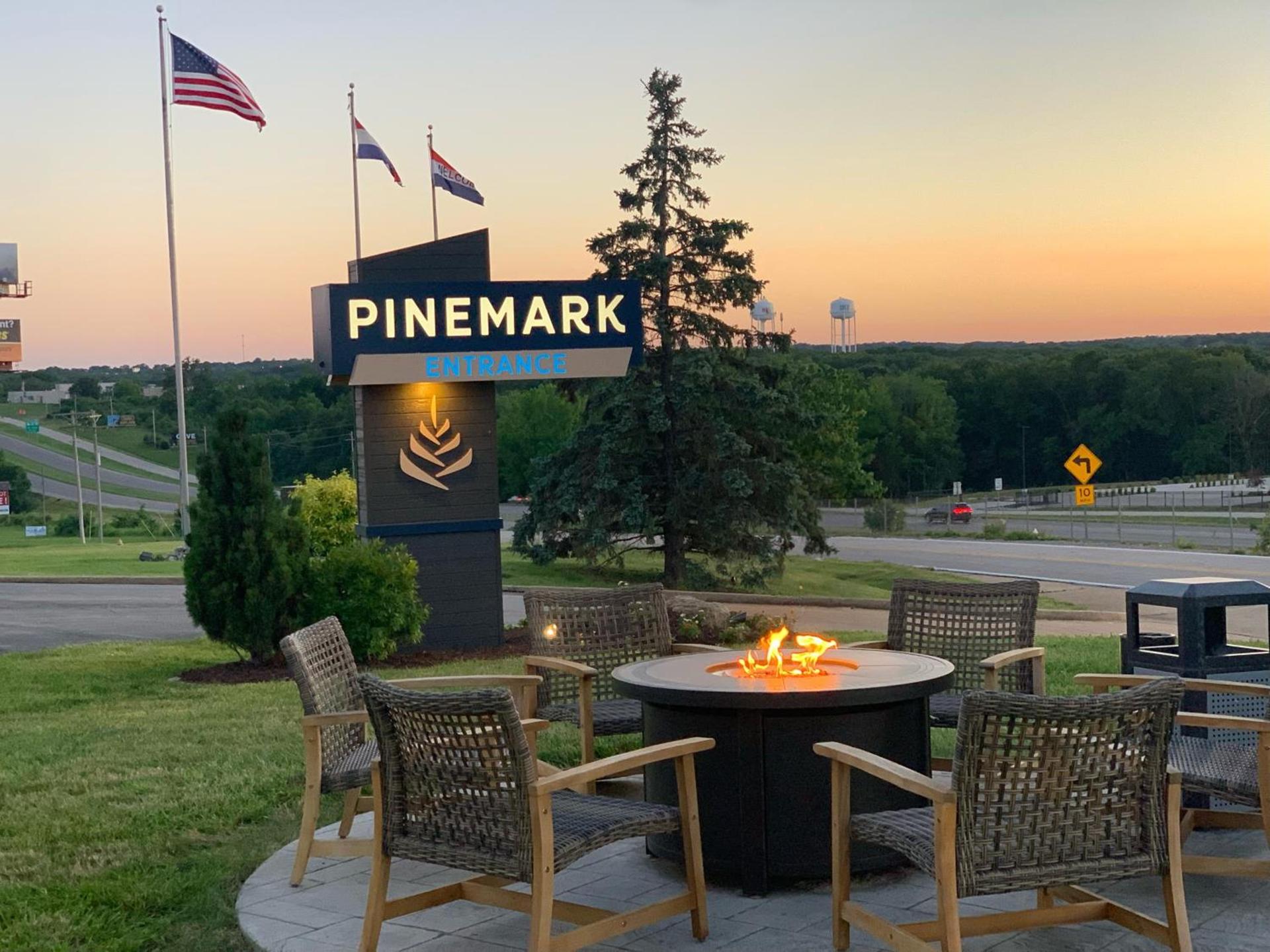 PINEMARK Inn Suites Events photo 38