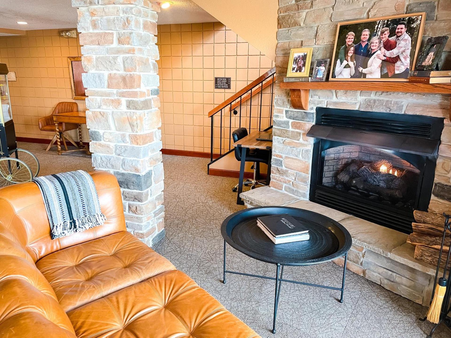 PINEMARK Inn Suites Events photo 27