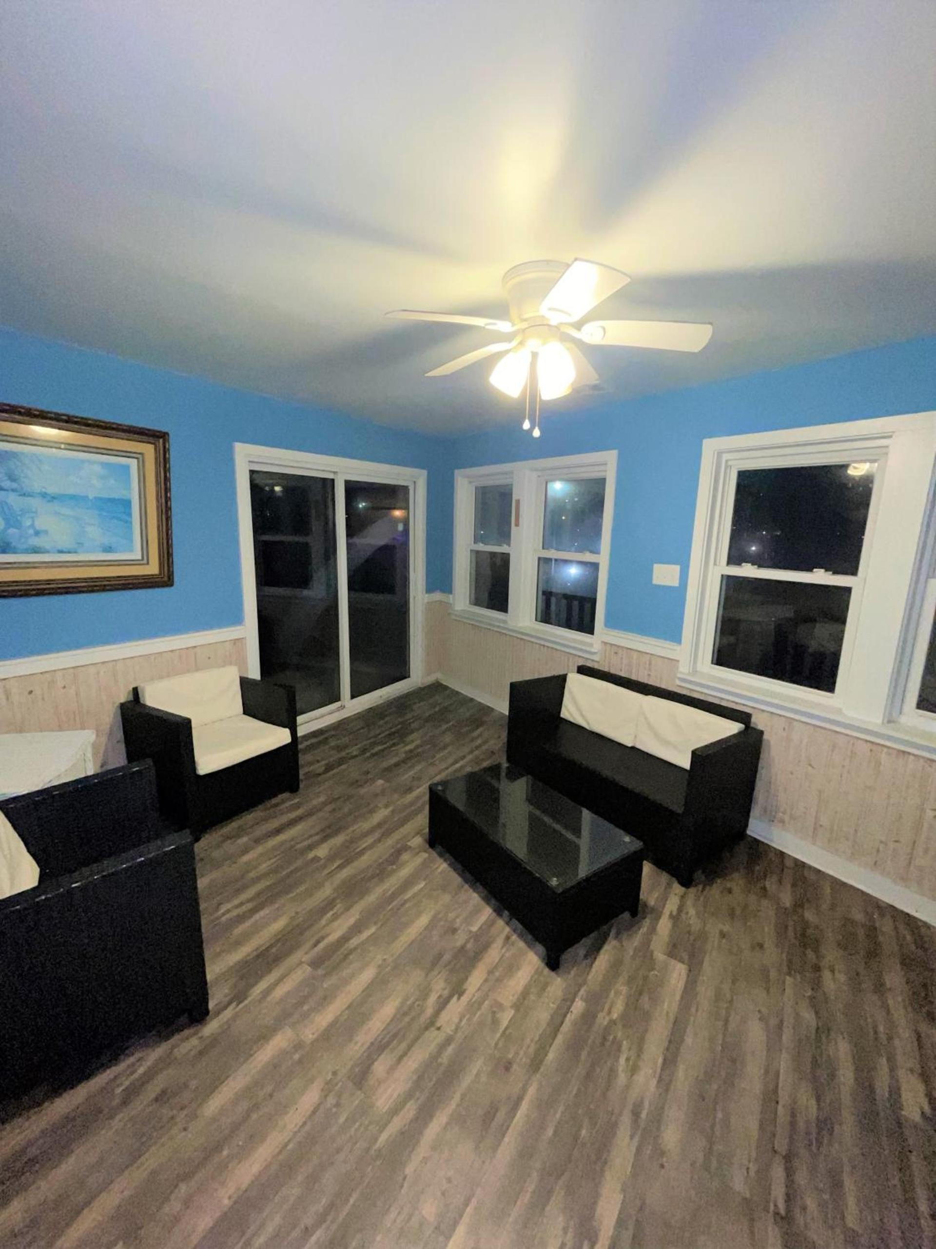 Sand Dollar Motel photo 21