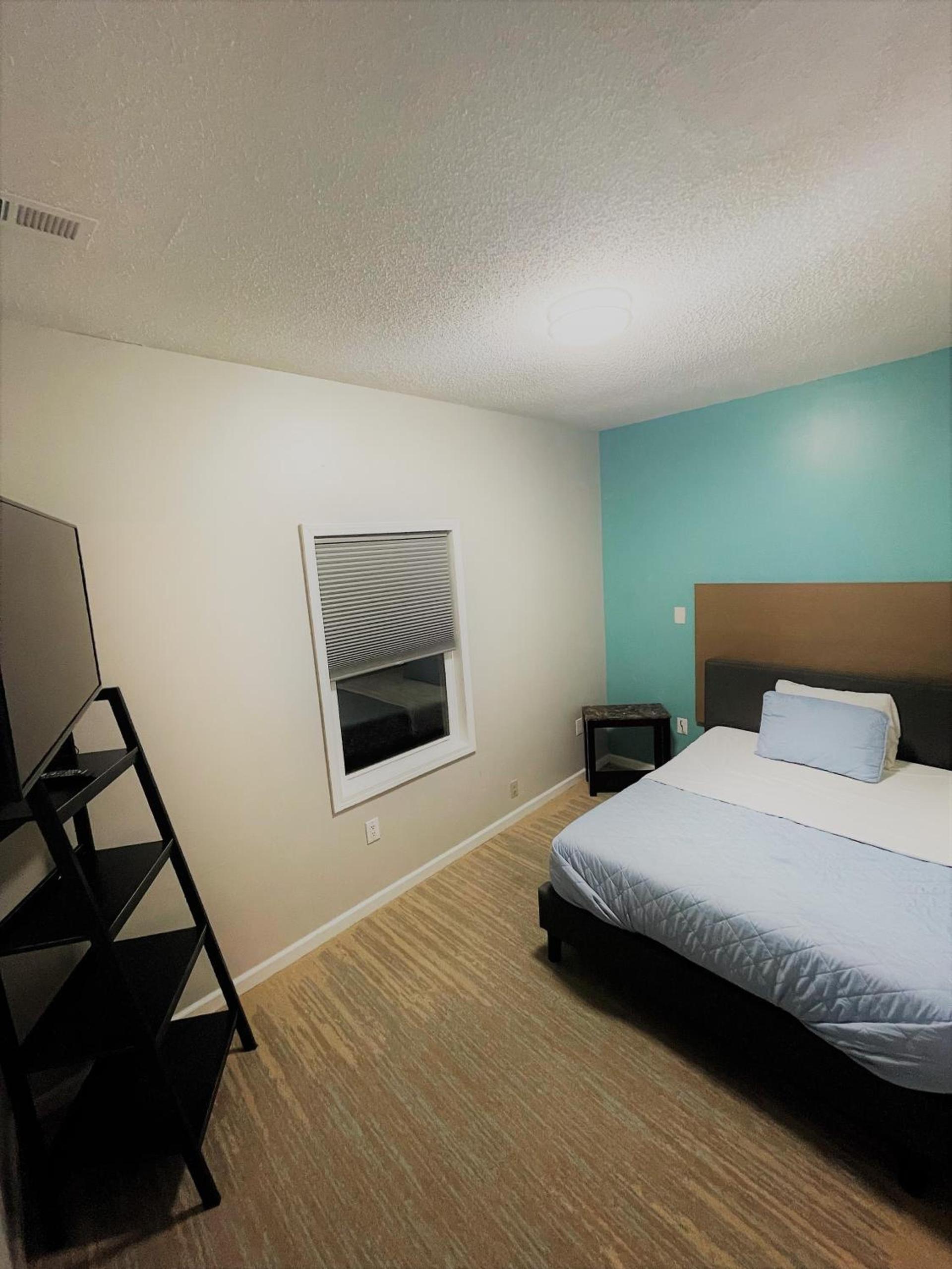 Sand Dollar Motel photo 33
