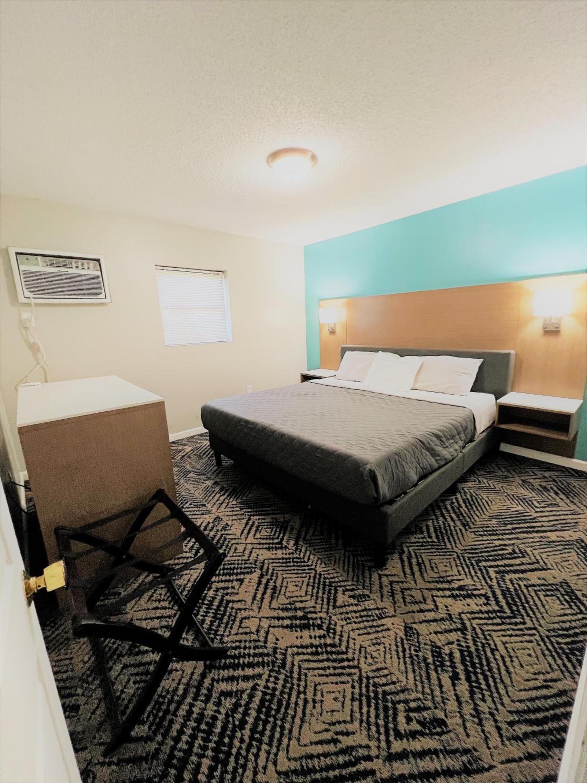 Sand Dollar Motel photo 43