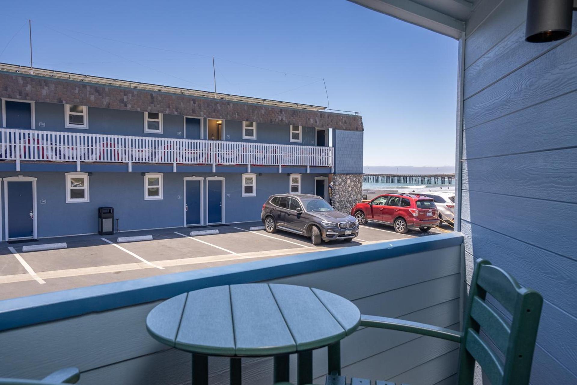 Shoreline Inn...on the beach photo 47