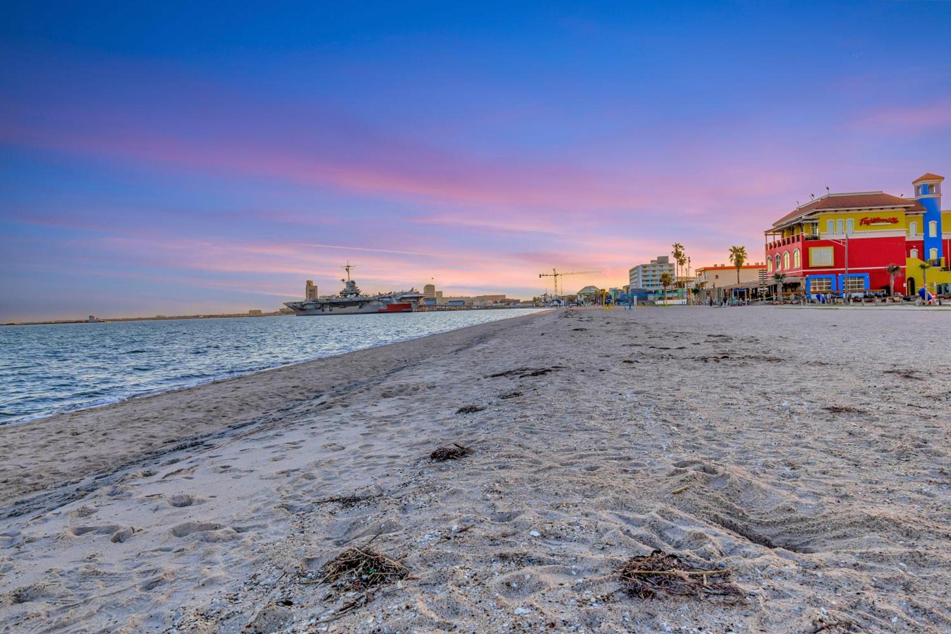 Beach View & SeaBreezes photo 18