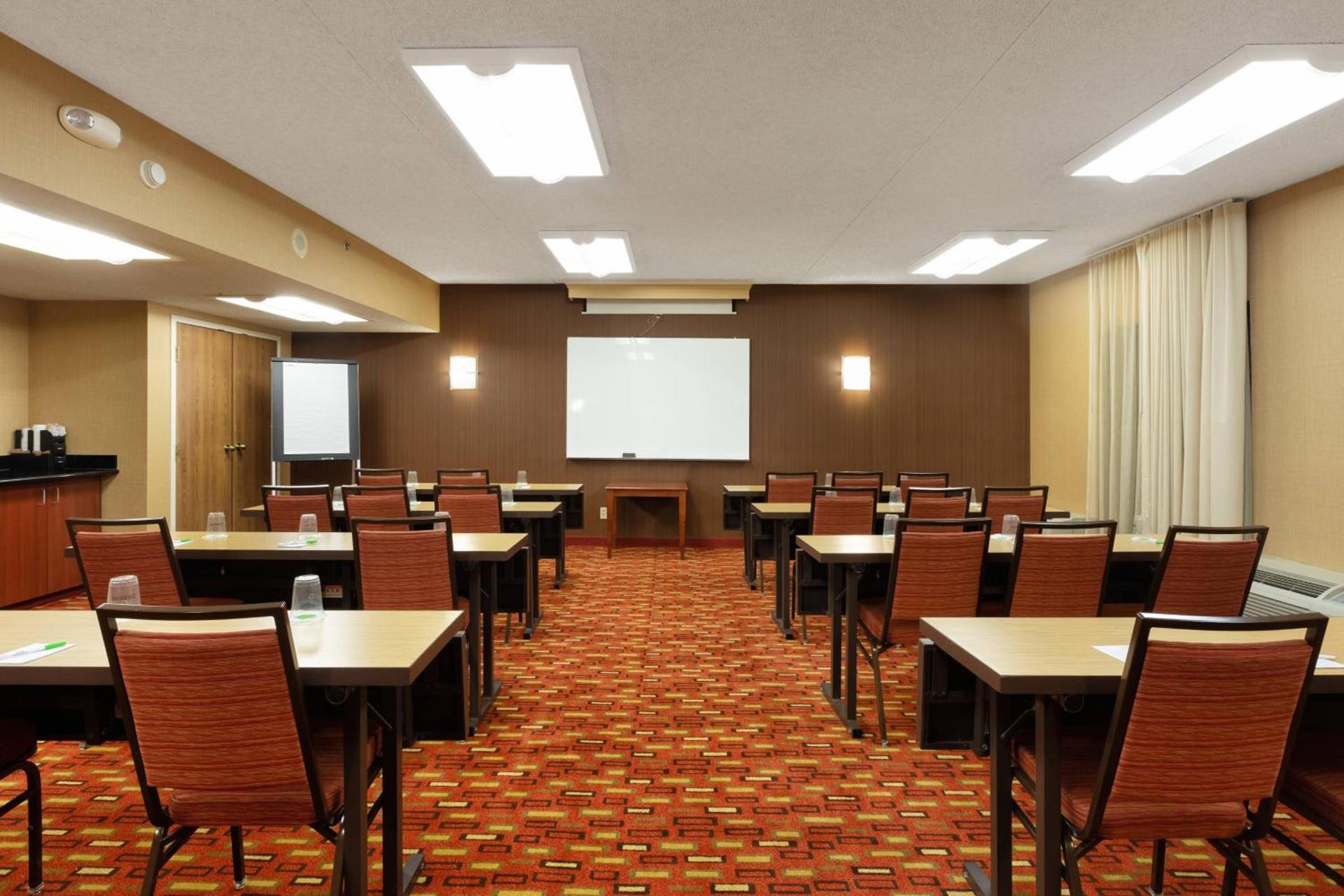 Courtyard by Marriott Dallas-Fort Worth/Bedford photo 22