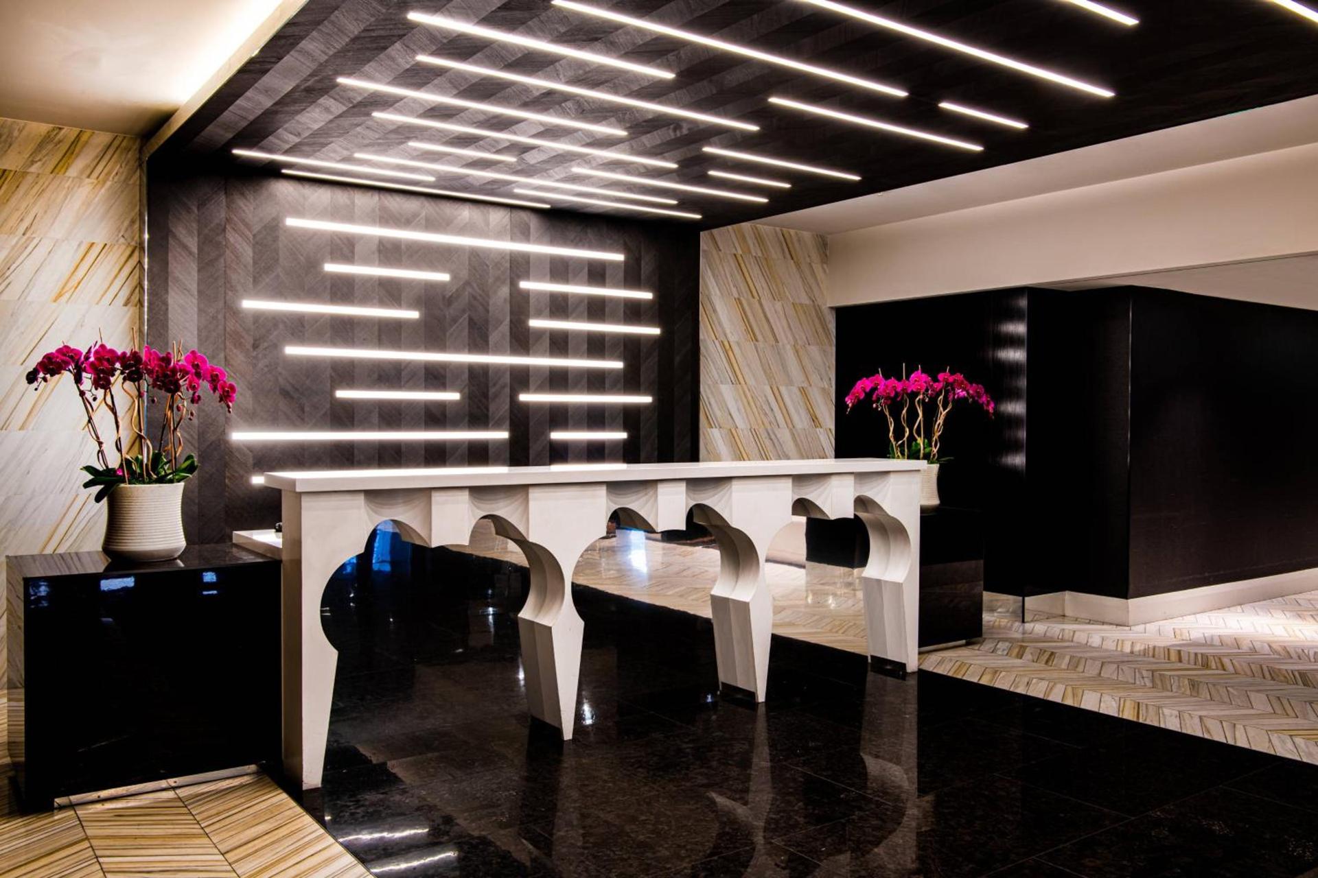 Beverly Hills Marriott photo 11