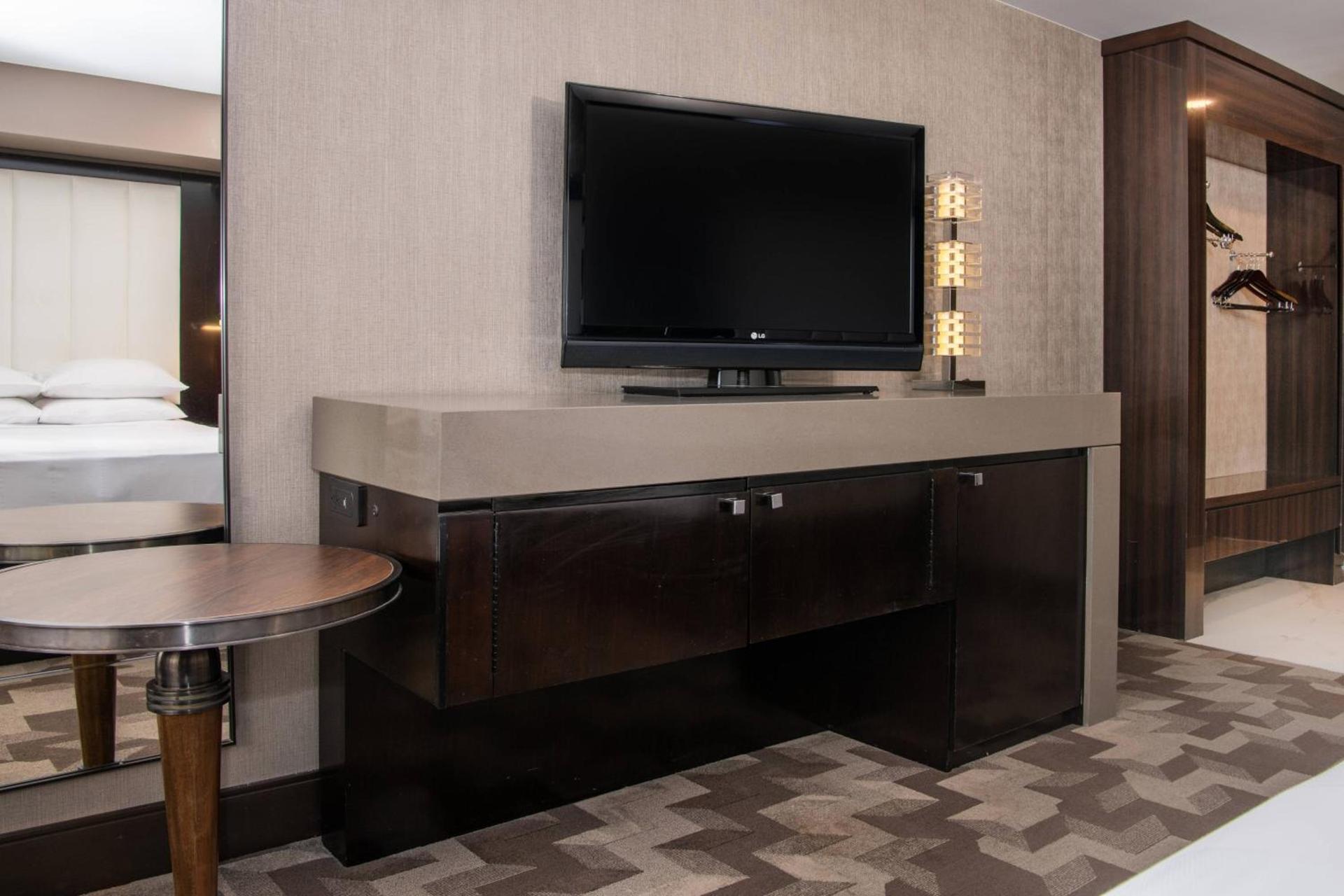 Beverly Hills Marriott photo 18