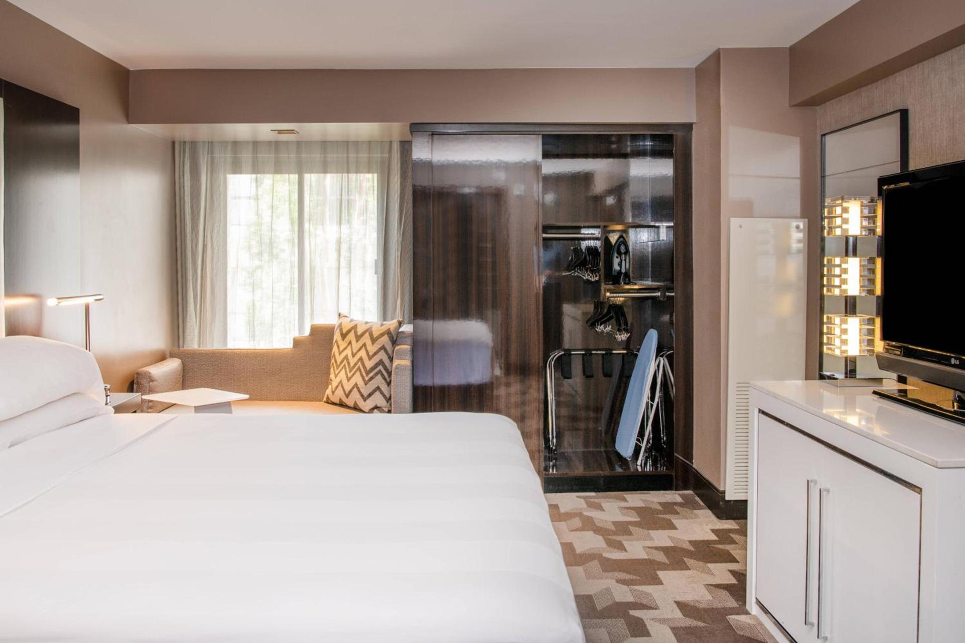 Beverly Hills Marriott photo 31