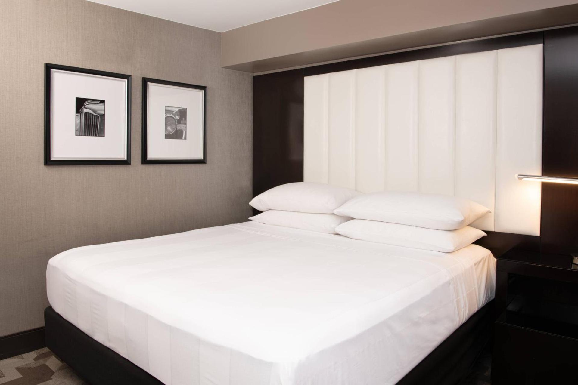 Beverly Hills Marriott photo 32