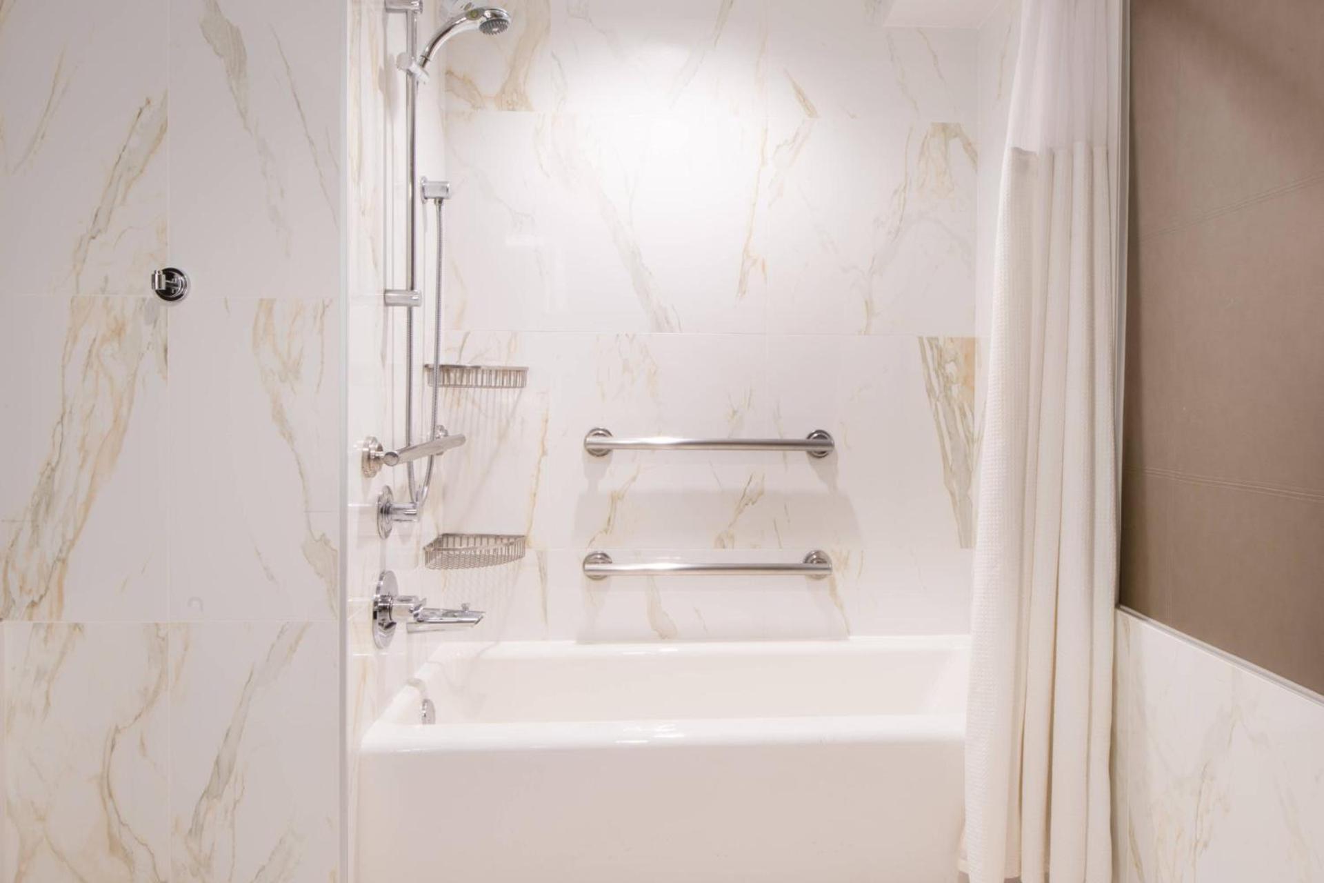 Beverly Hills Marriott photo 47
