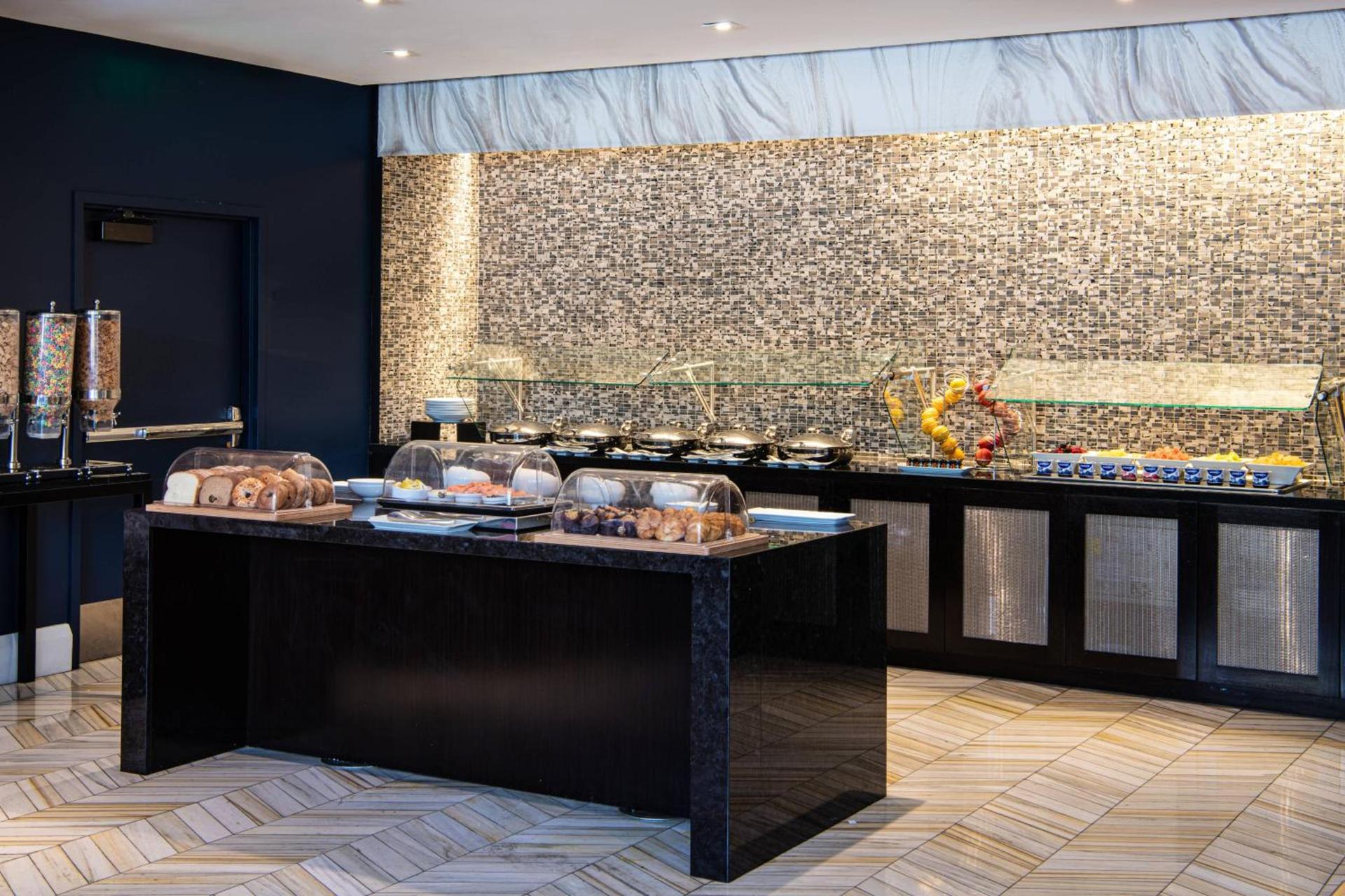 Beverly Hills Marriott photo 69