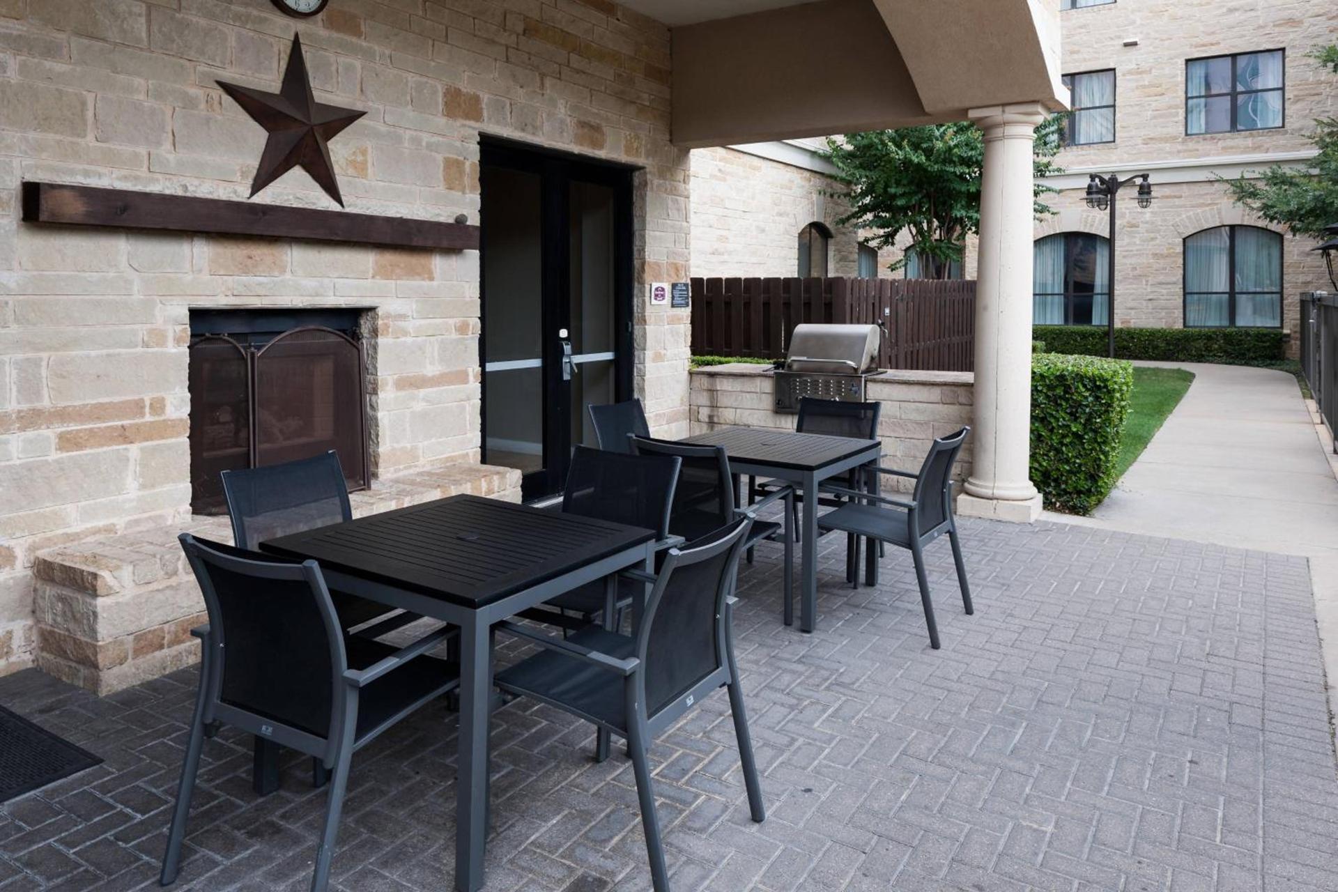 Residence Inn Fort Worth Cultural District photo 2