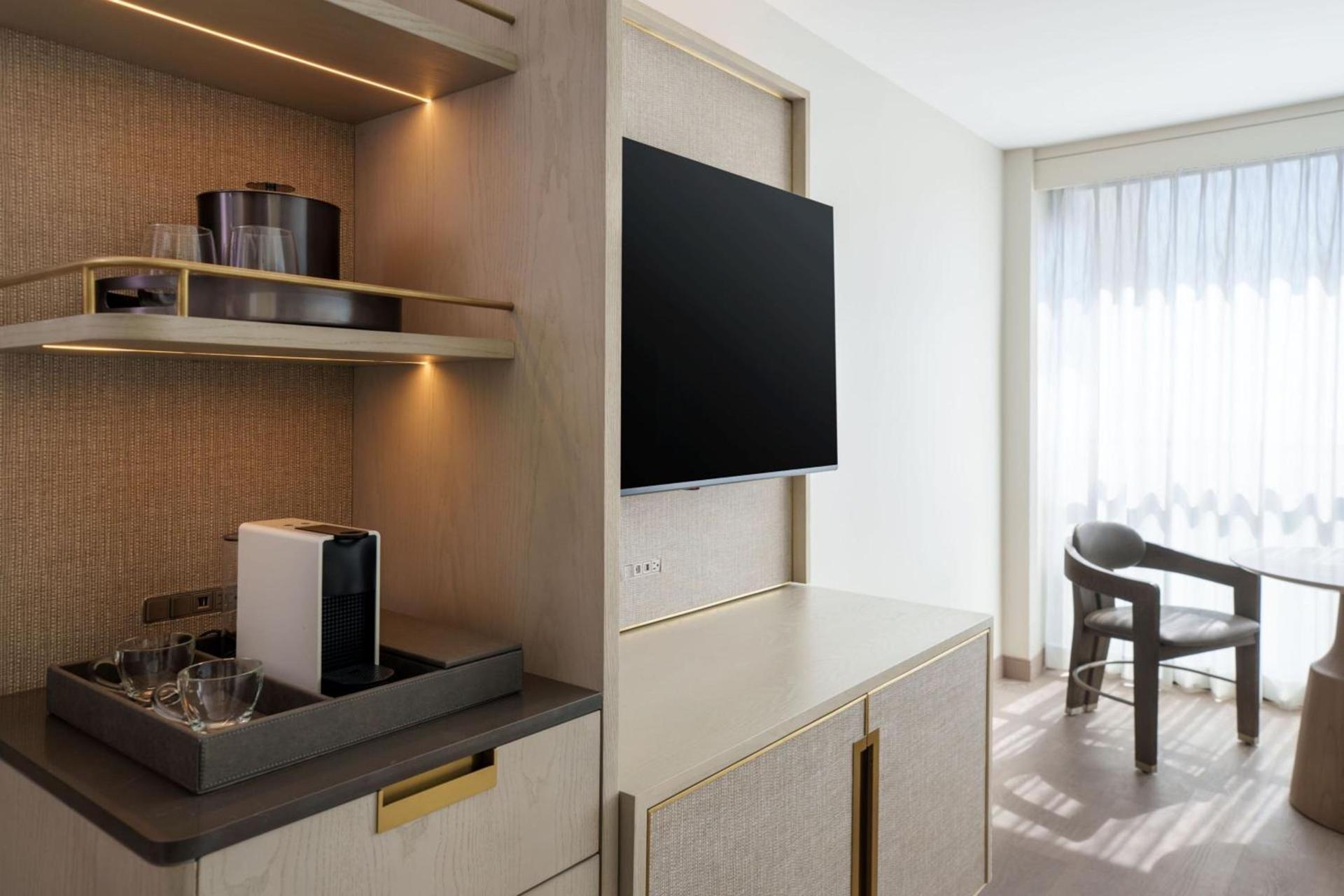 VEA Newport Beach, a Marriott Resort & Spa photo 30