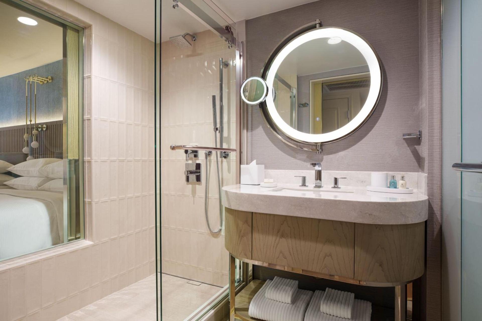 VEA Newport Beach, a Marriott Resort & Spa photo 34