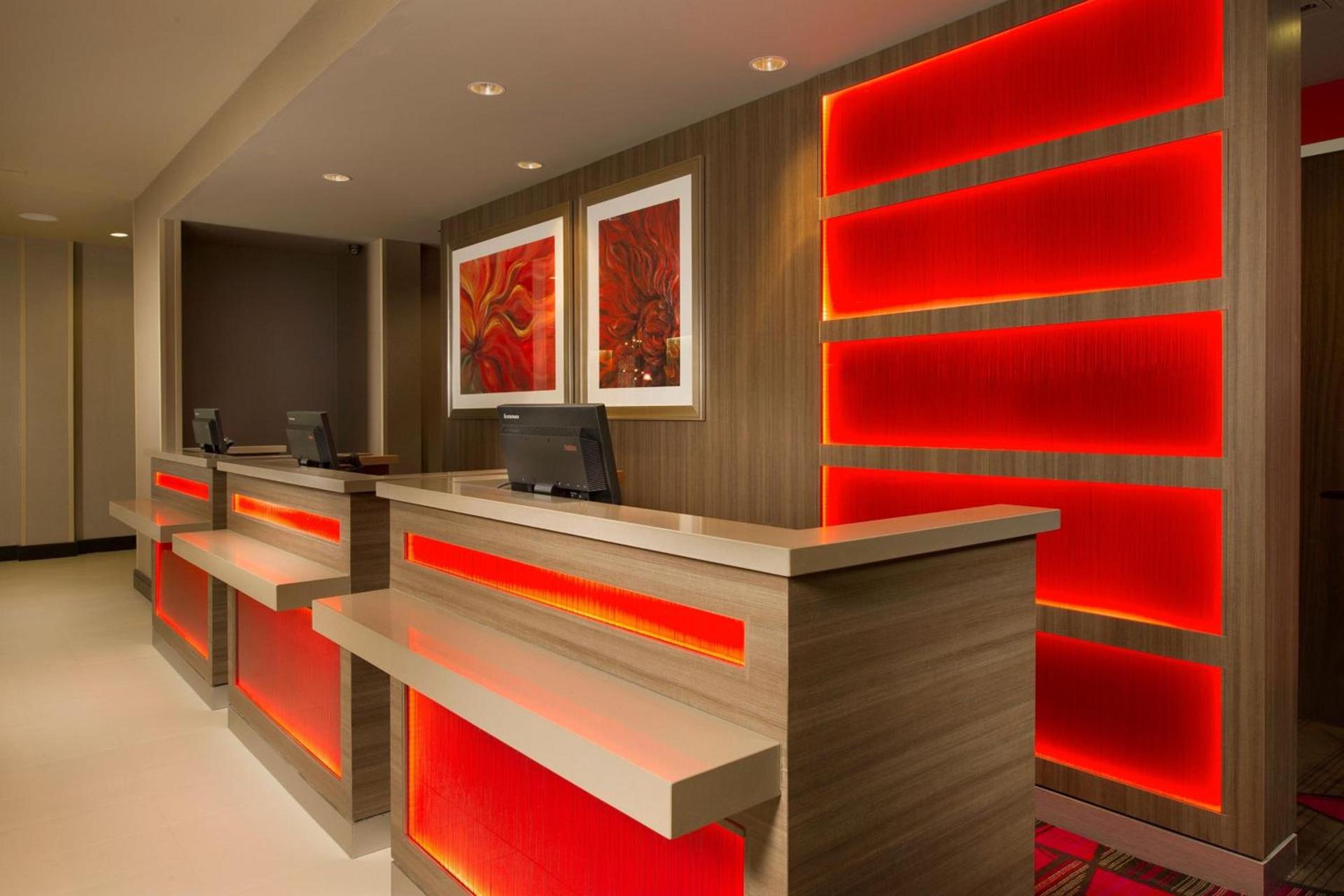 Courtyard by Marriott Dallas DFW Airport North/Grapevine photo 2