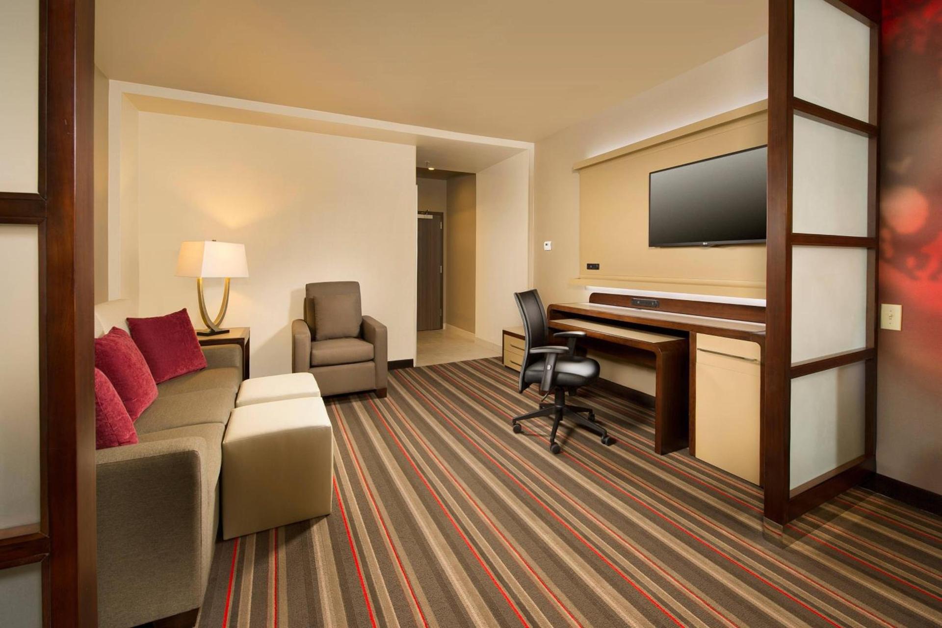 Courtyard by Marriott Dallas DFW Airport North/Grapevine photo 4
