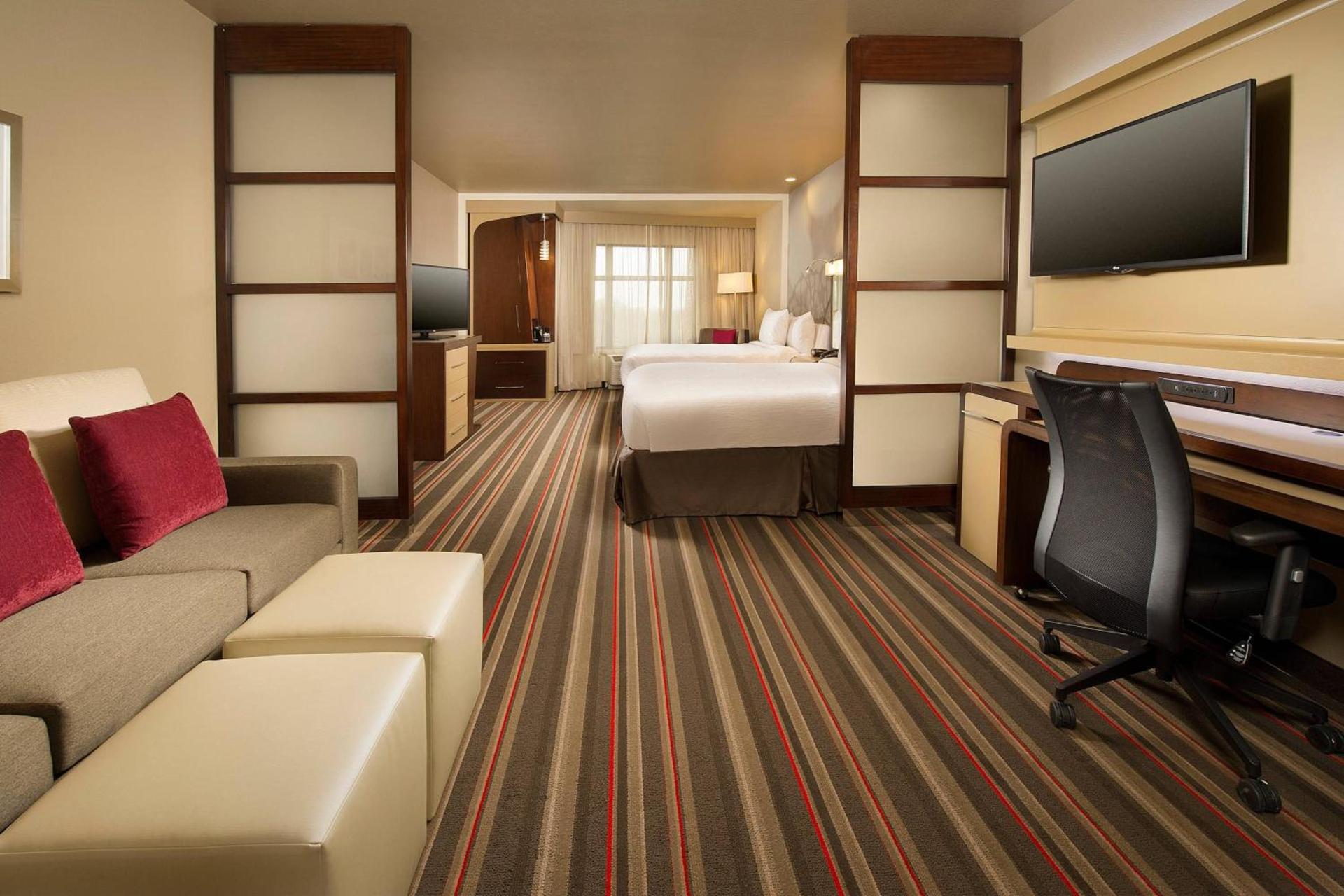 Courtyard by Marriott Dallas DFW Airport North/Grapevine photo 11
