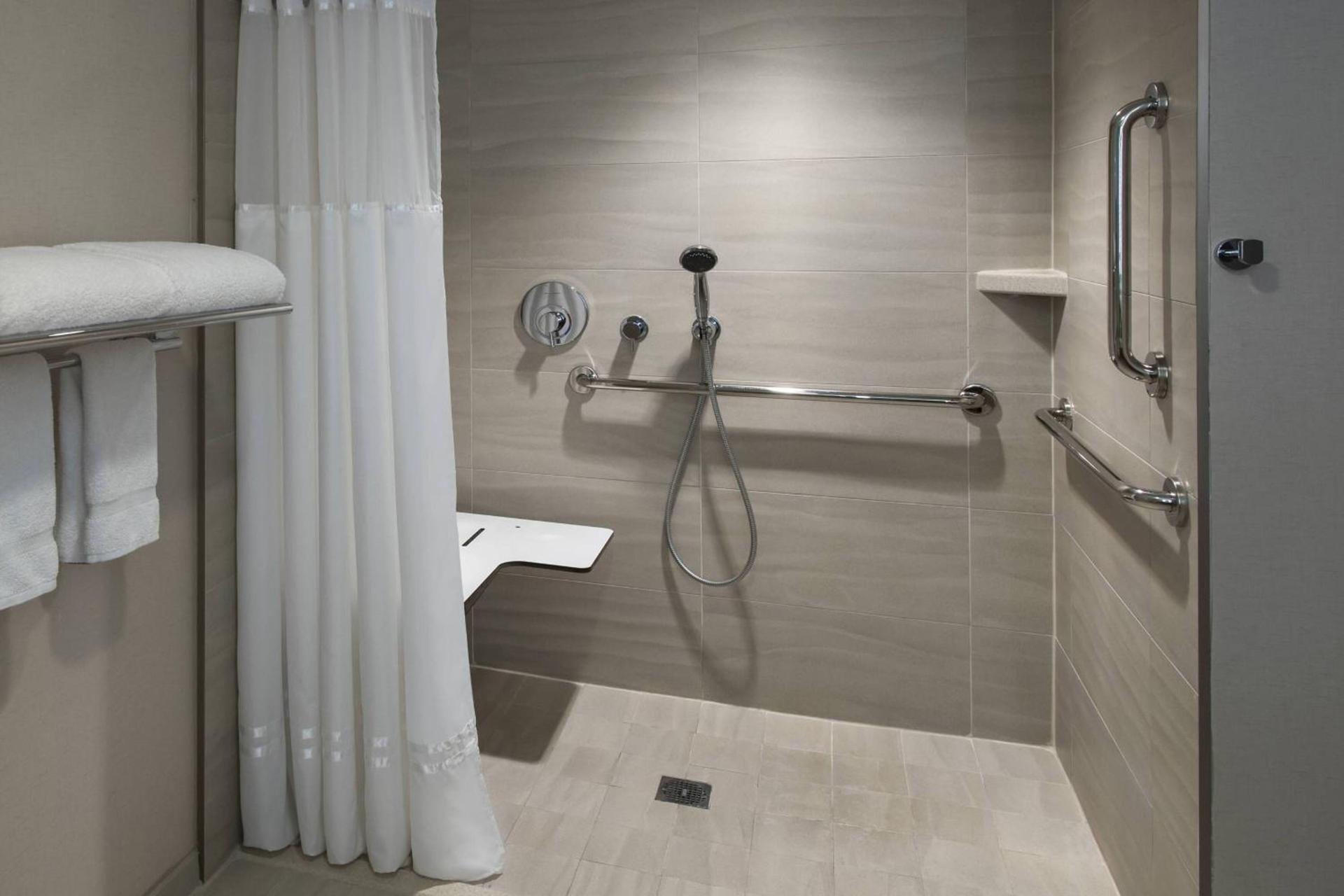 Newport Marriott Hotel & Spa photo 26