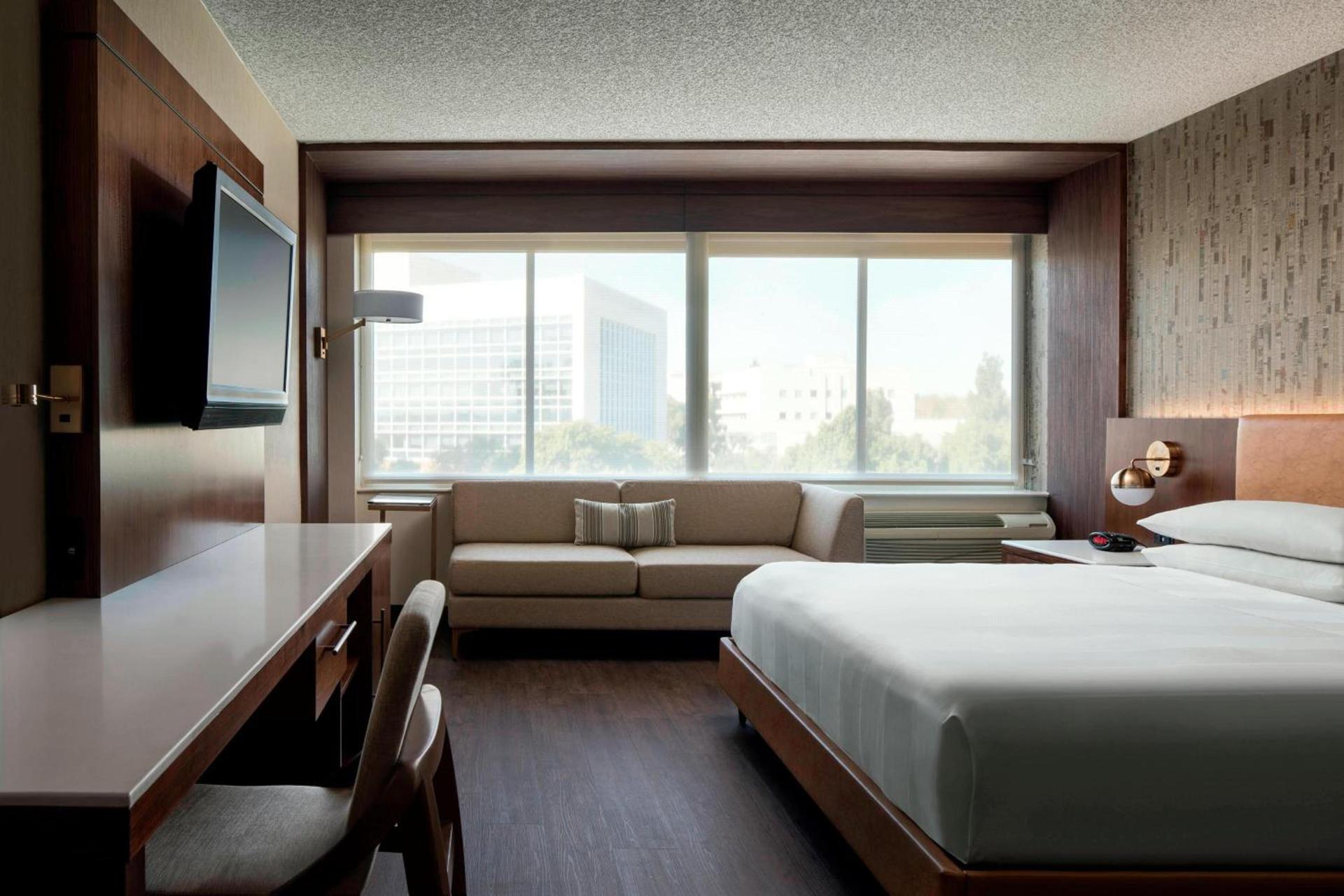 Fullerton Marriott at California State University photo 26