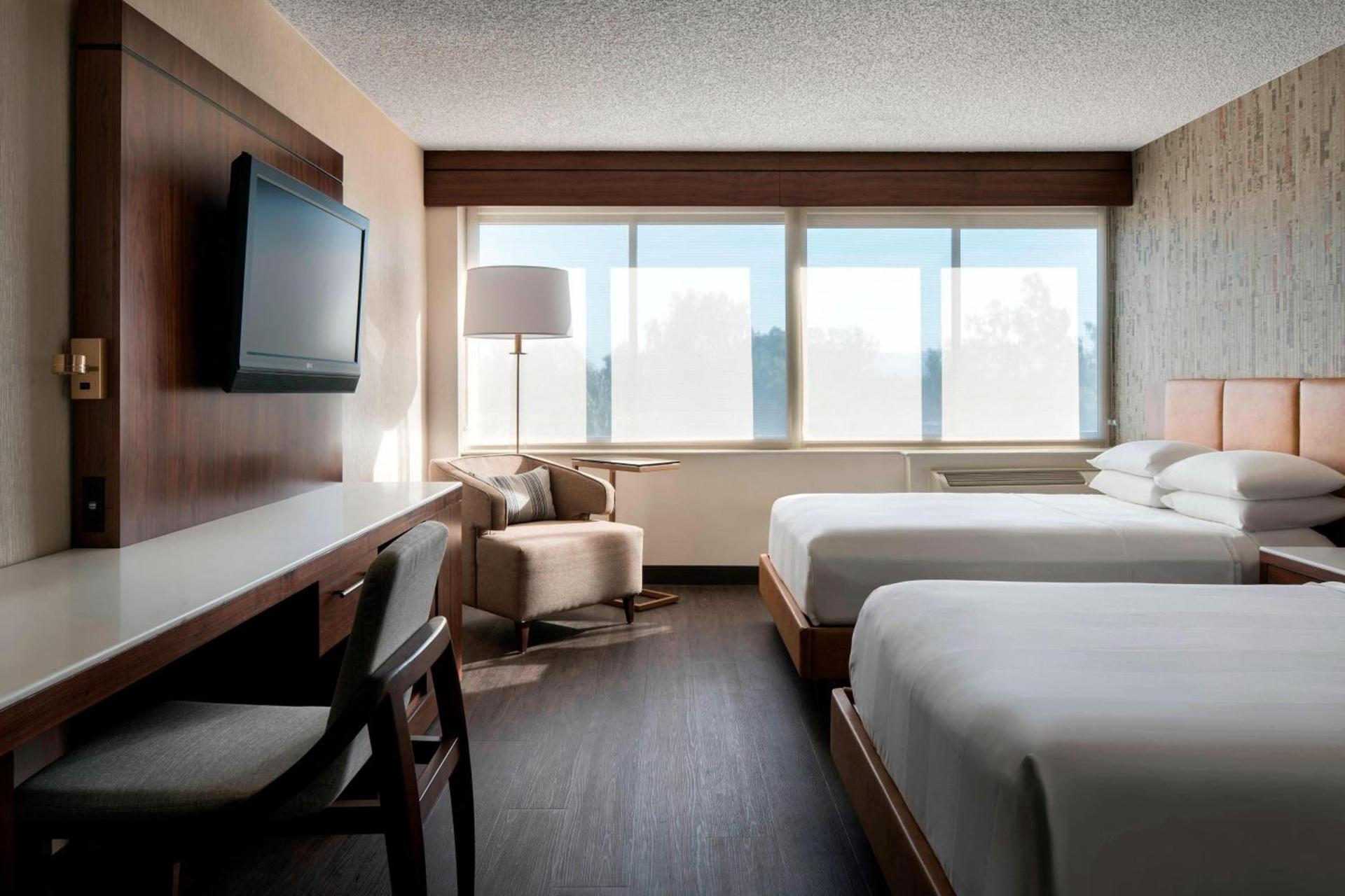 Fullerton Marriott at California State University photo 36
