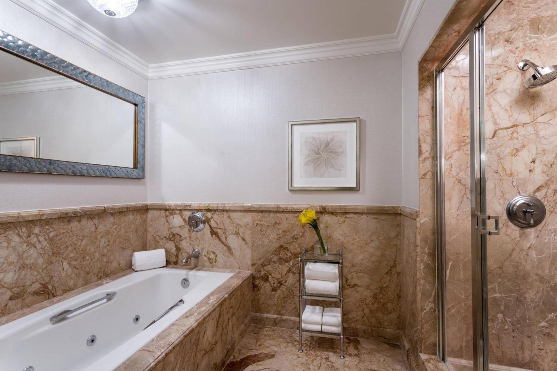 The Ritz-Carlton, Marina del Rey photo 35