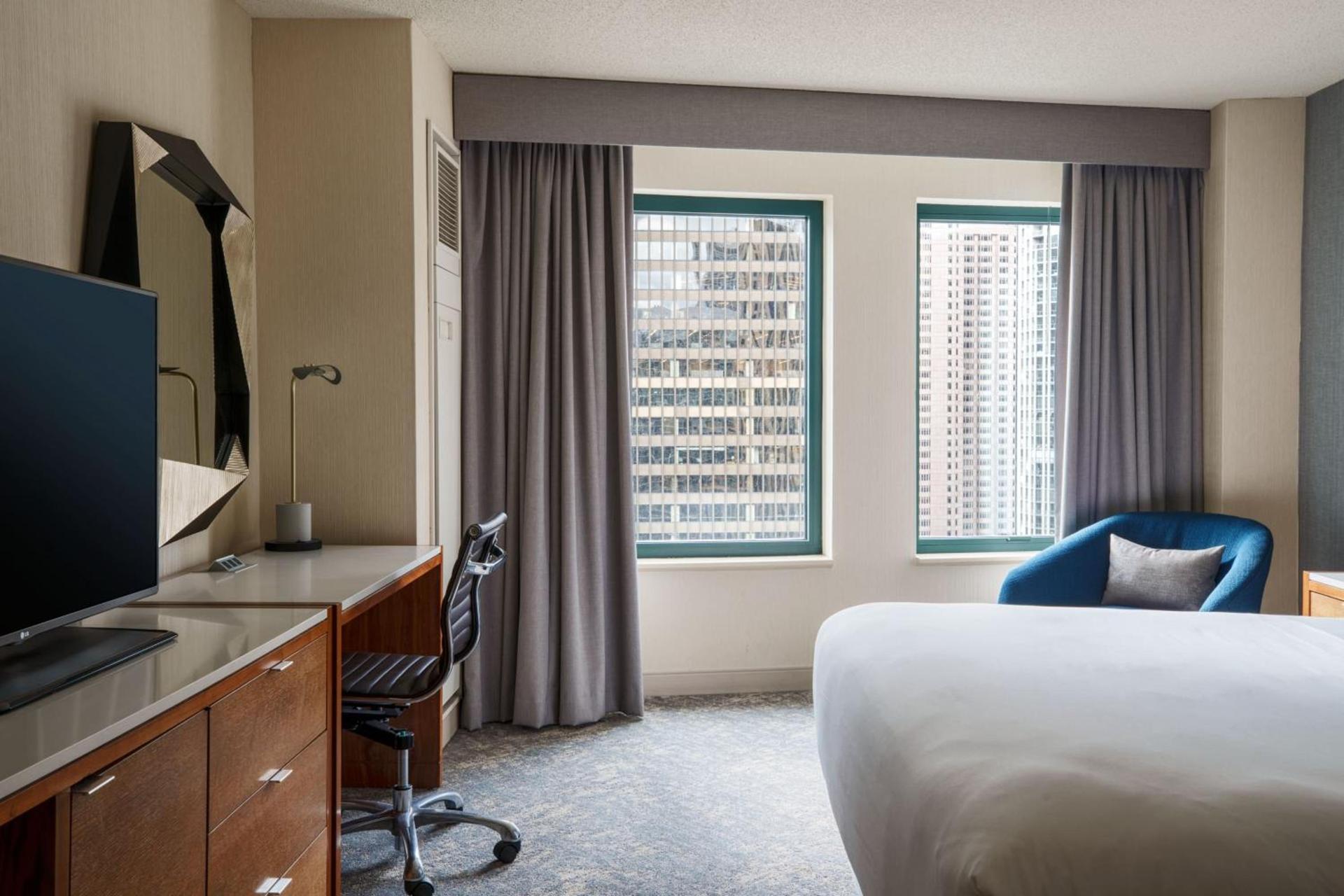 Sheraton Grand Chicago Riverwalk photo 21