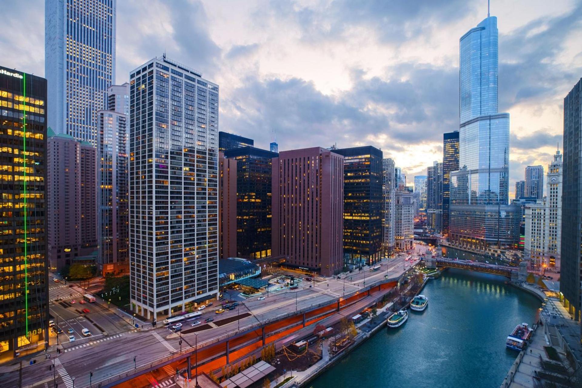 Sheraton Grand Chicago Riverwalk photo 57