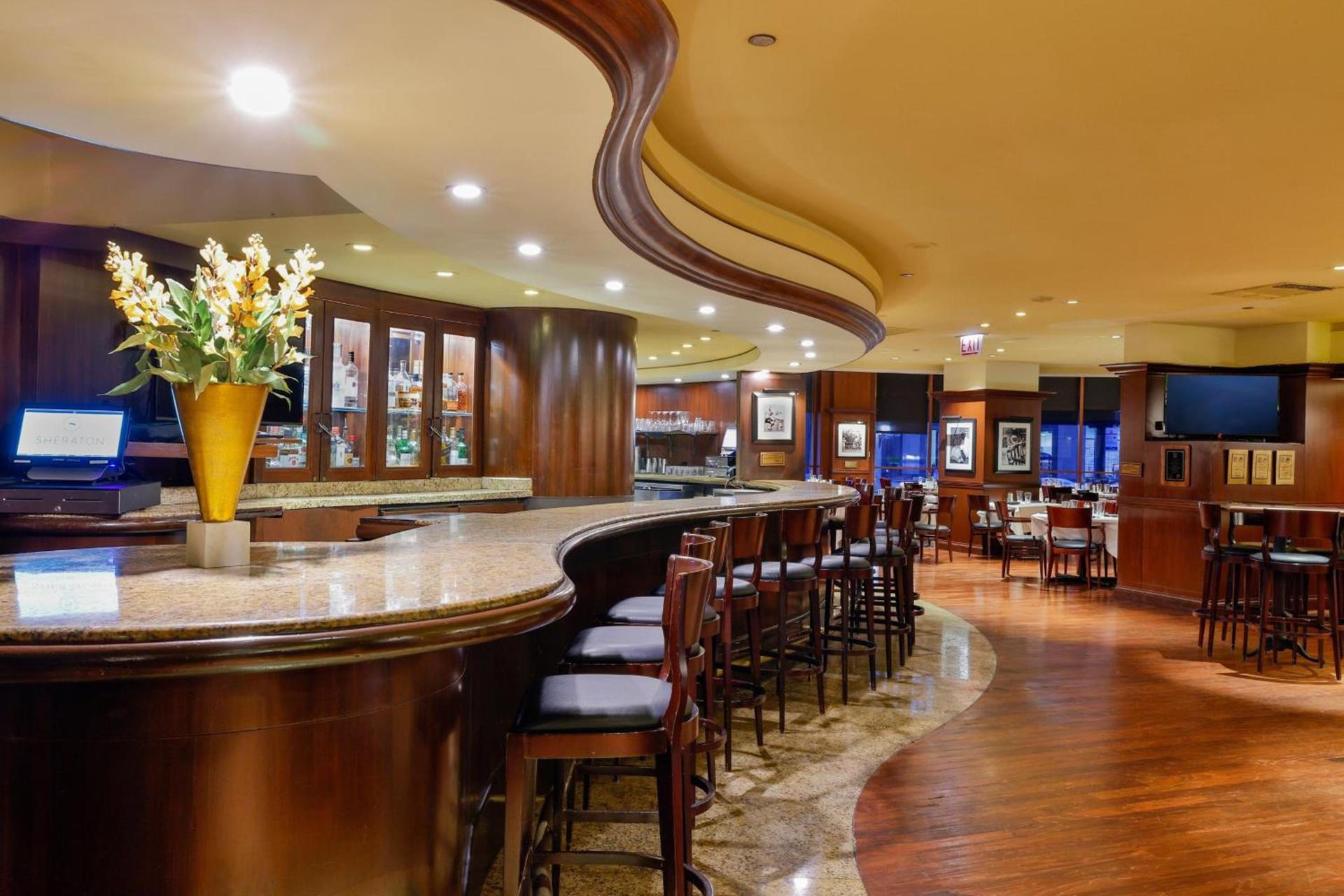 Sheraton Grand Chicago Riverwalk photo 91