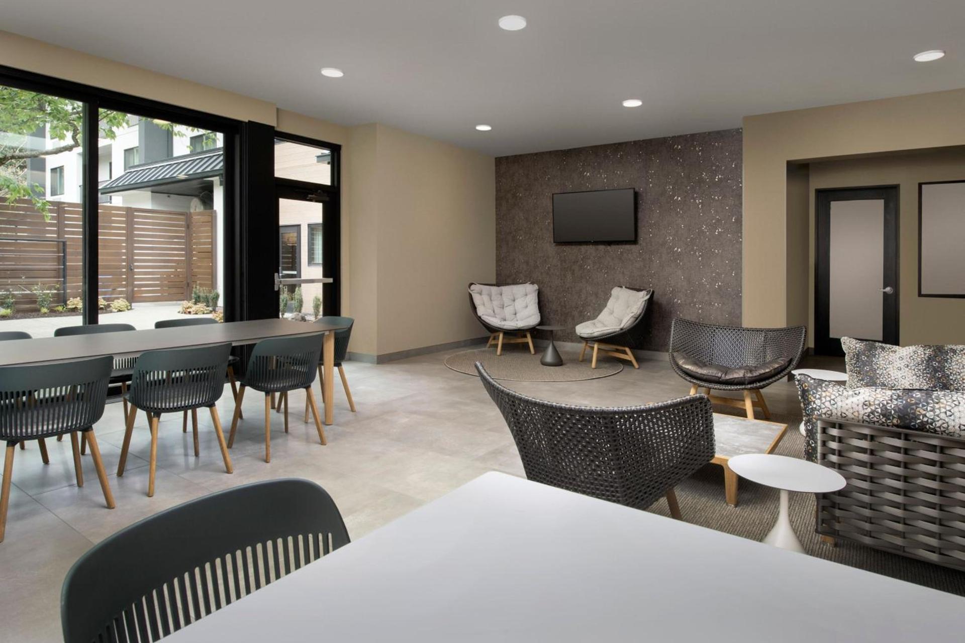 Courtyard by Marriott Portland Tigard photo 49