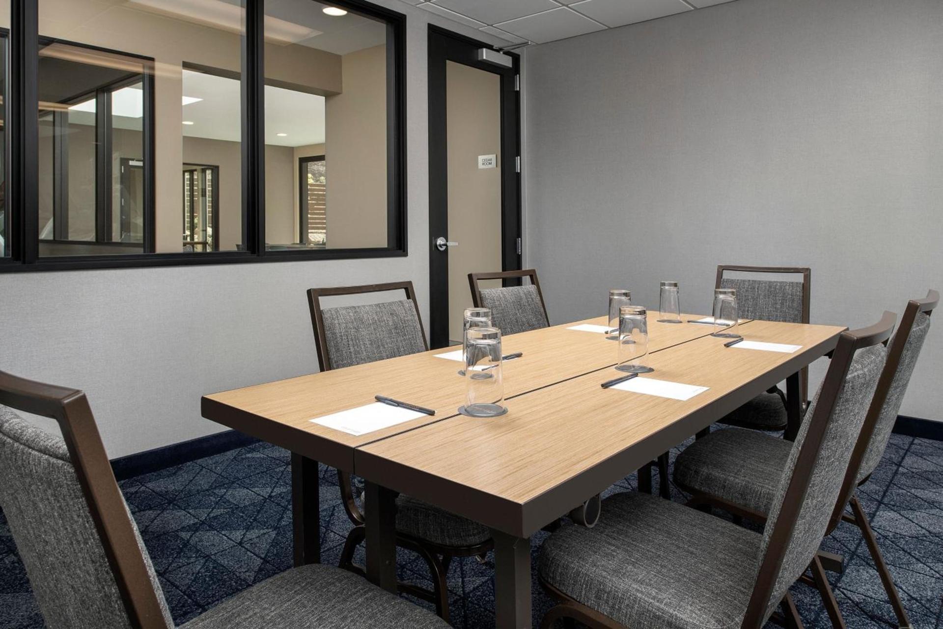 Courtyard by Marriott Portland Tigard photo 75